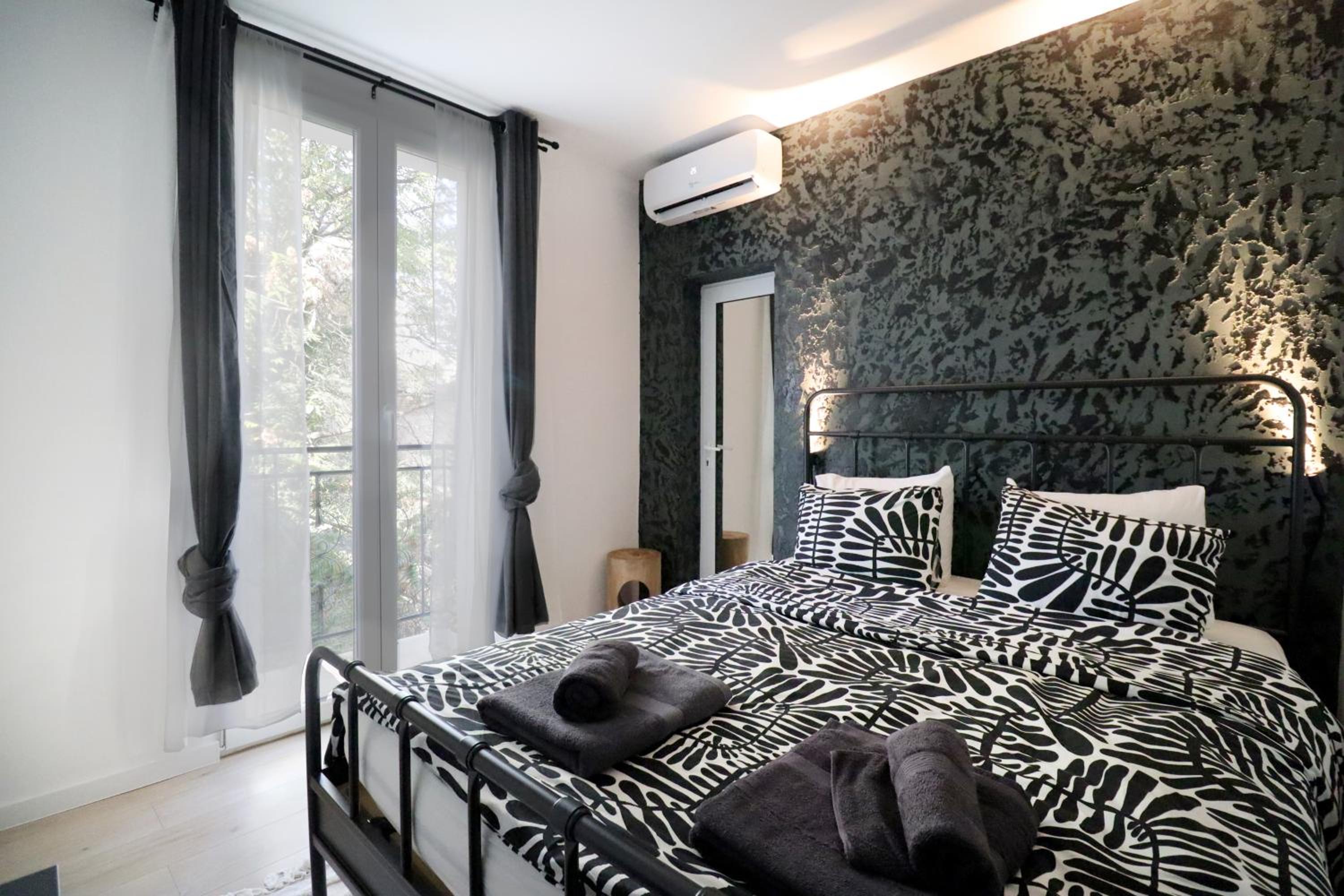 NEW - The City's Secret Garden 1BDRM Apartment