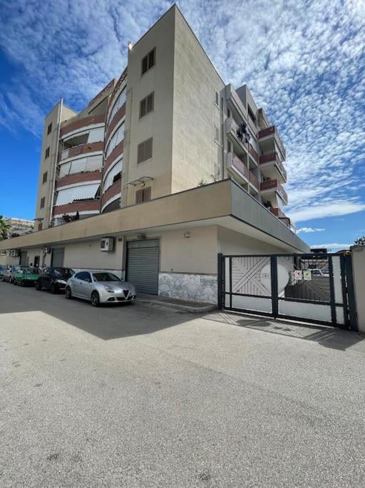 Attico vicino all Aeroporto con Parcheggio privato e 2 Bagni