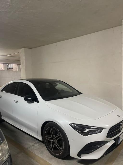 Attico vicino all Aeroporto con Parcheggio privato e 2 Bagni
