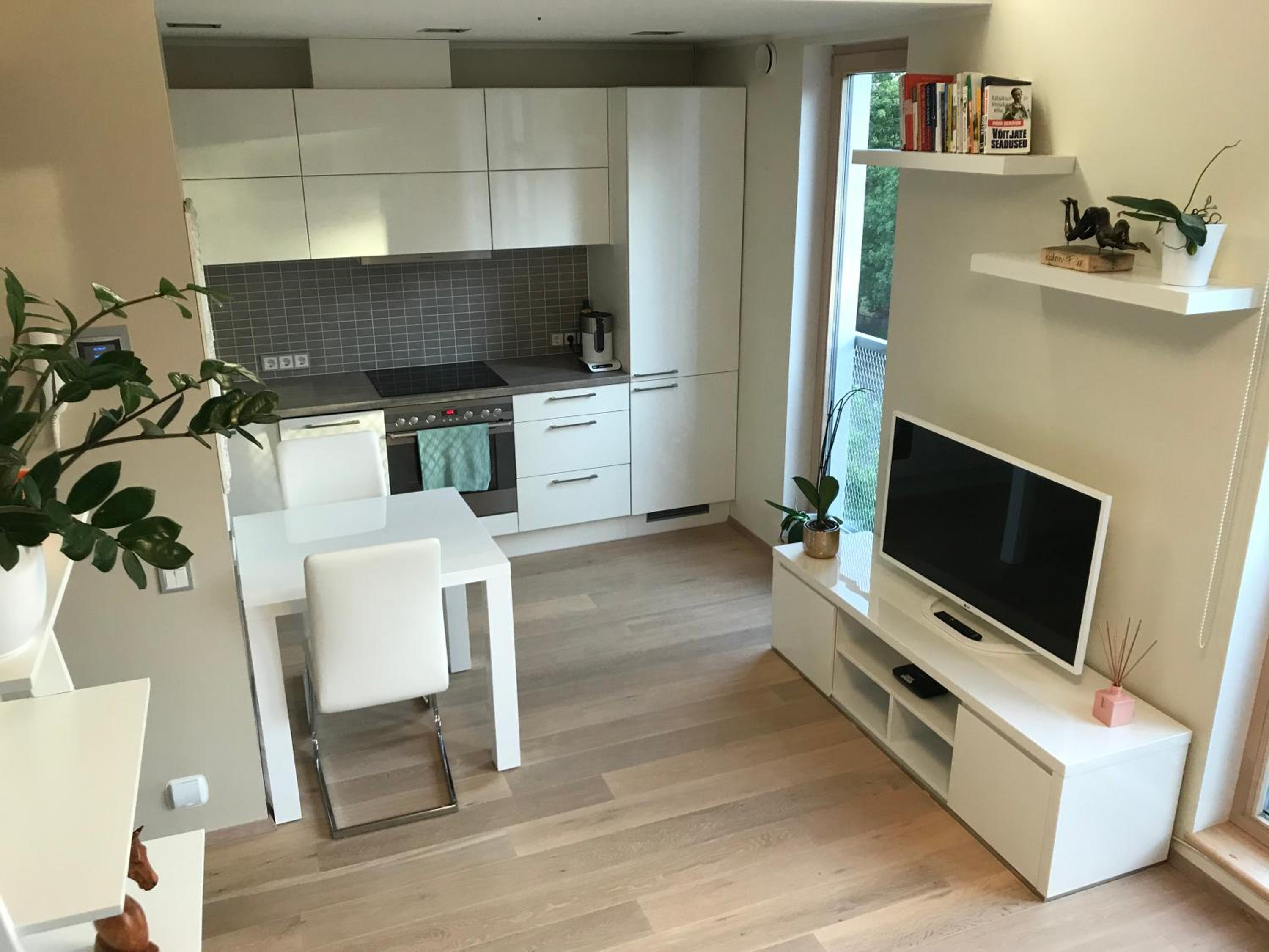 Smart Studio Apartment with Free Parking view 5