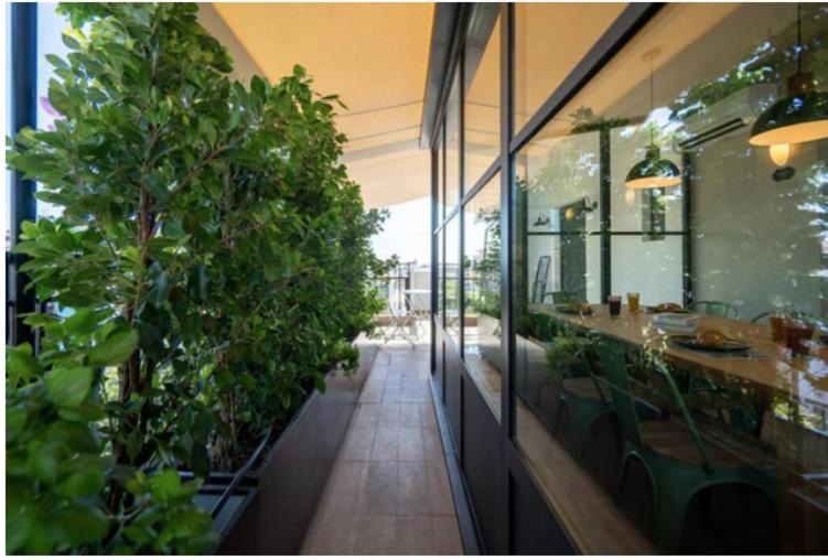 Luxury Petralona Penthouse - Sleeps 7 -Near Metro