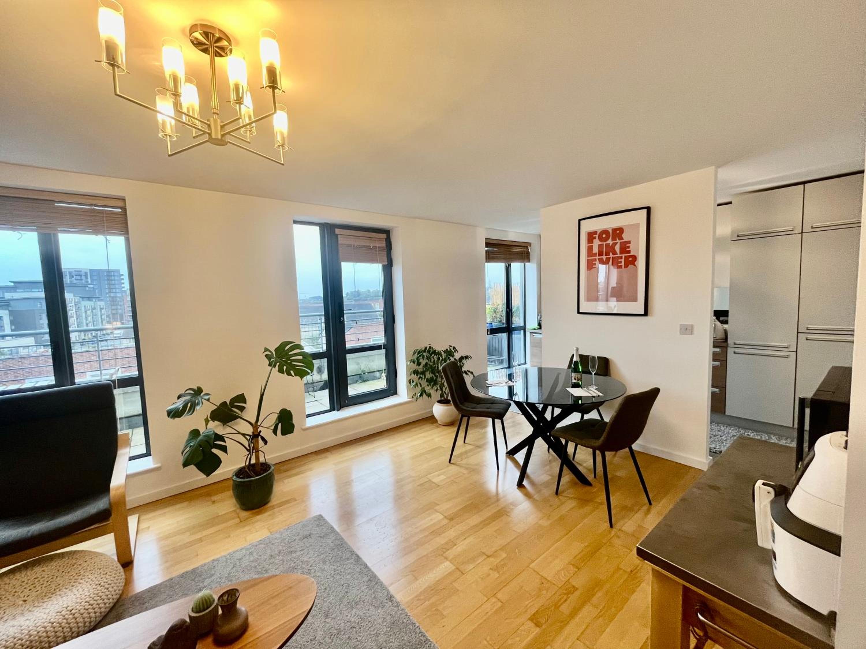 Entire Home in Exclusive Dublin Neighborhood - Comfortably Sleeps Up to 6 Guest