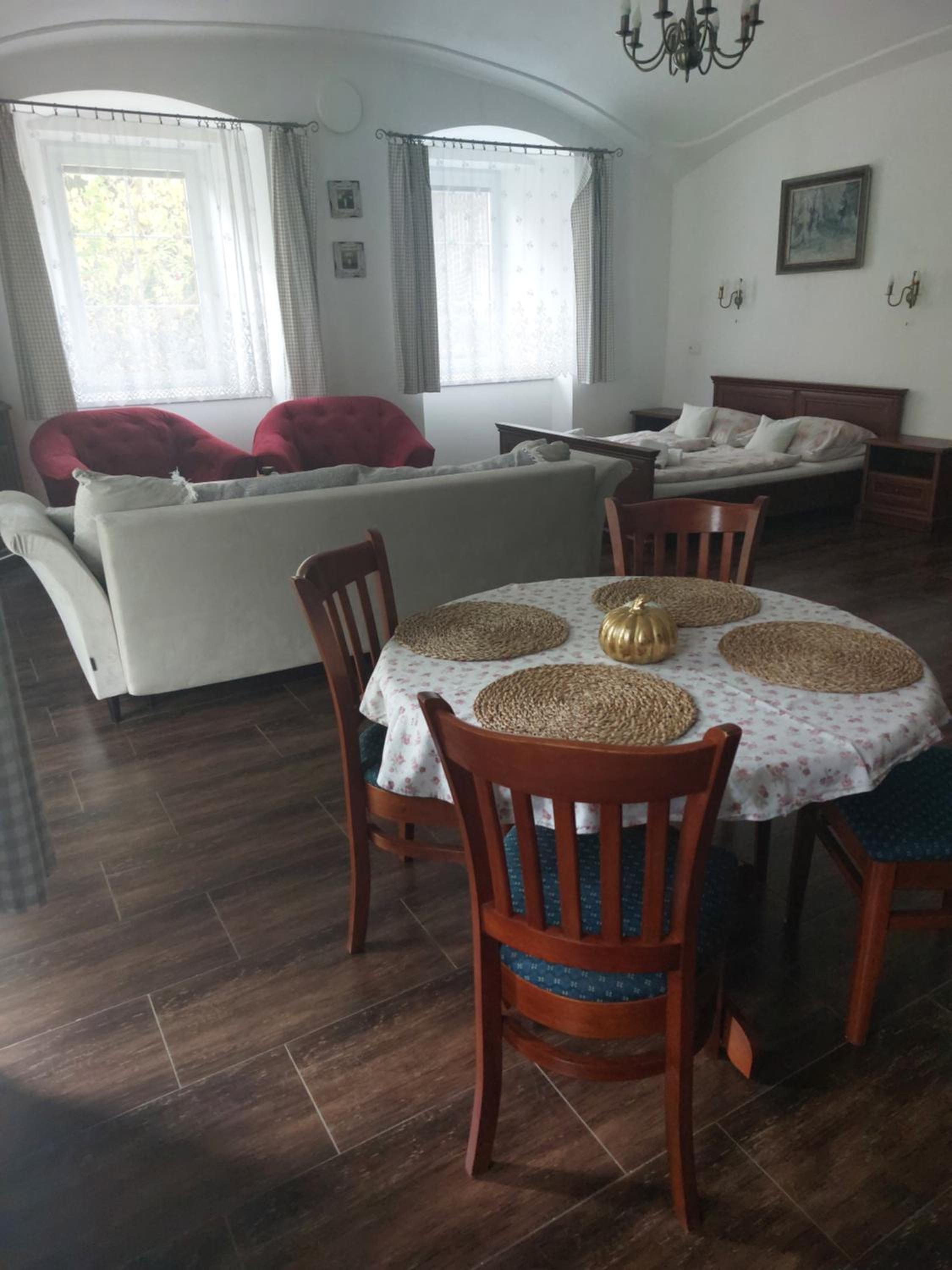 Dvůr U kapličky