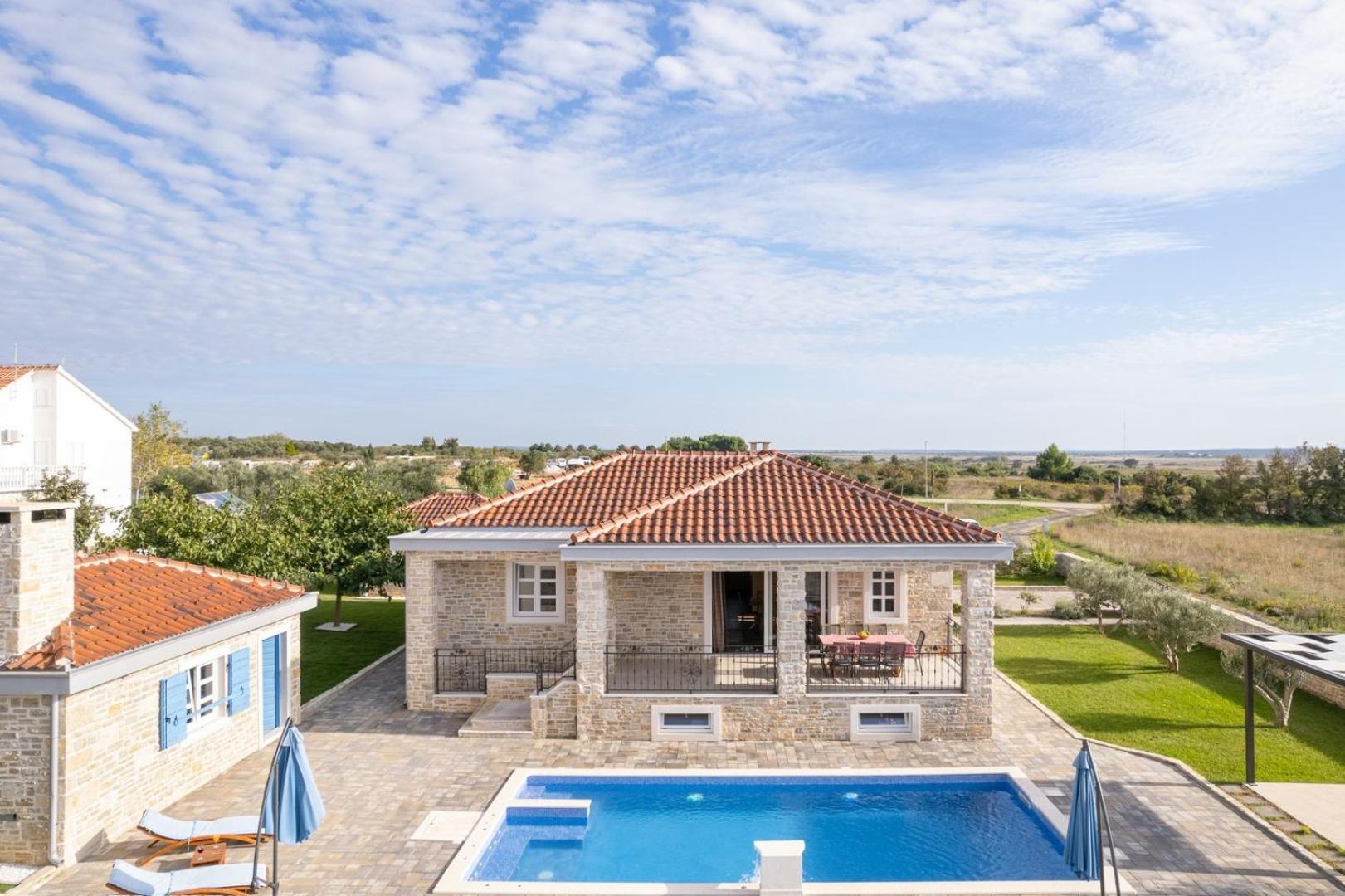 Villa Zizi with heated pool 42 m2 near sea view 5