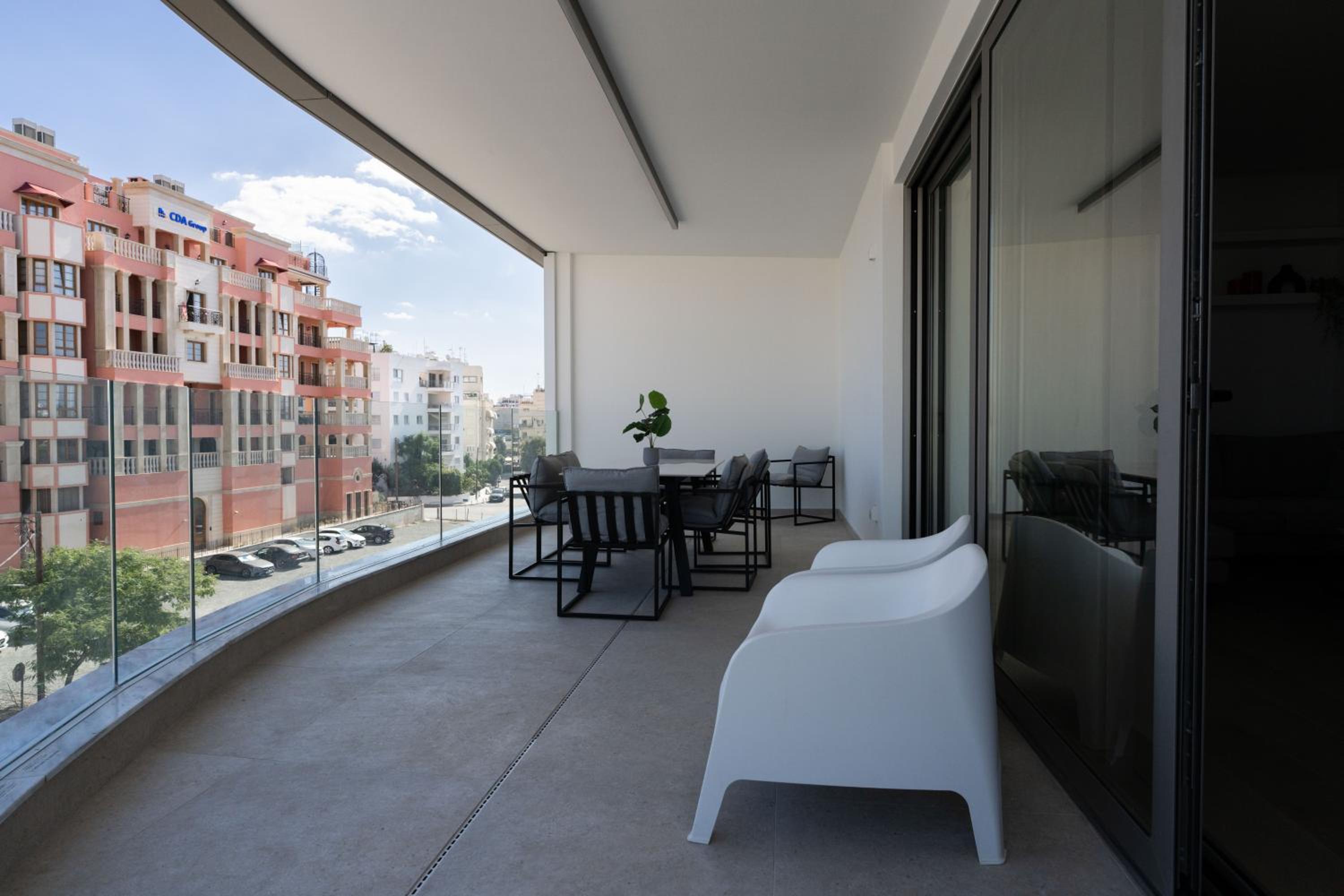 WealthyStays Parkside Residence