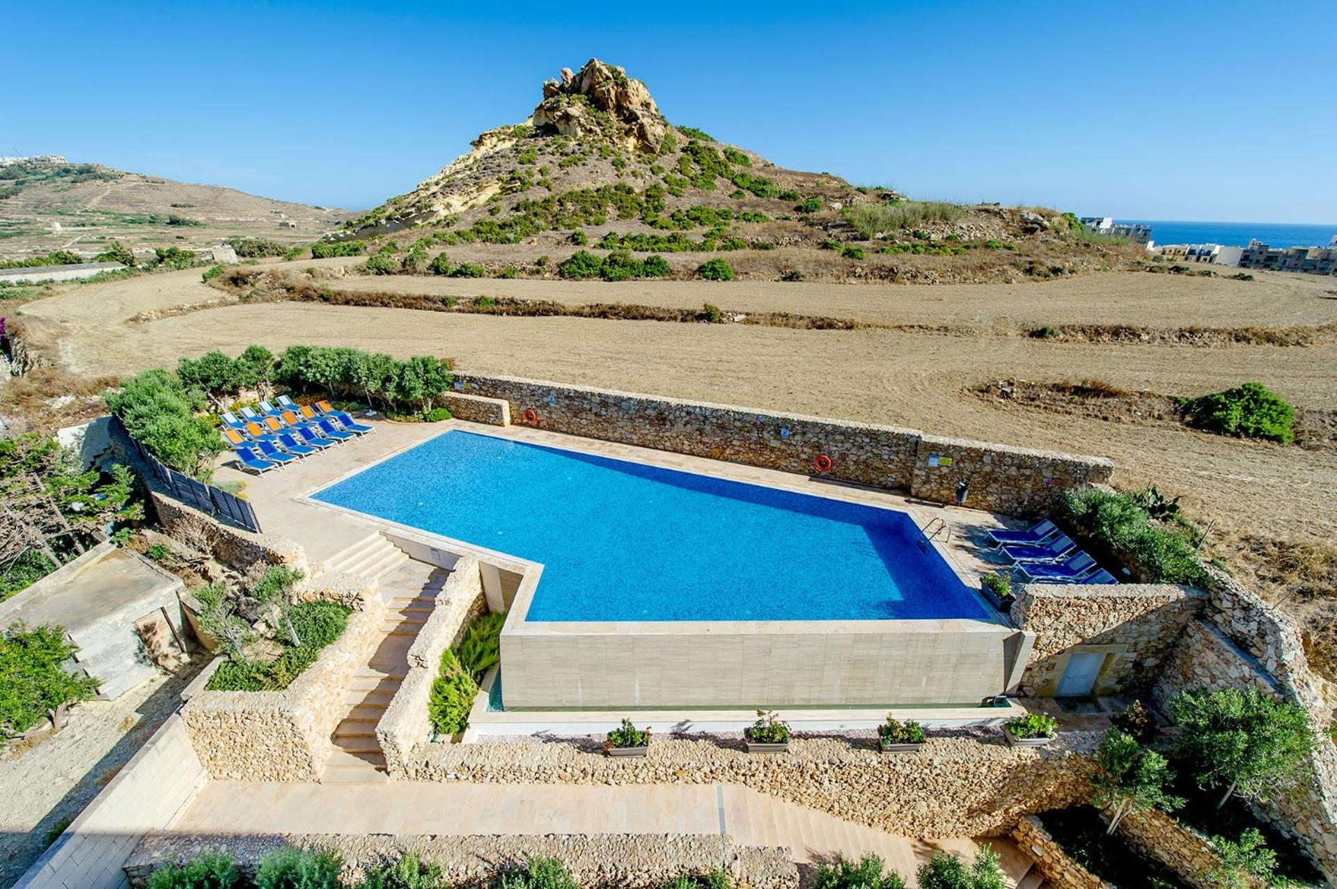 Hillock Residence Apartments