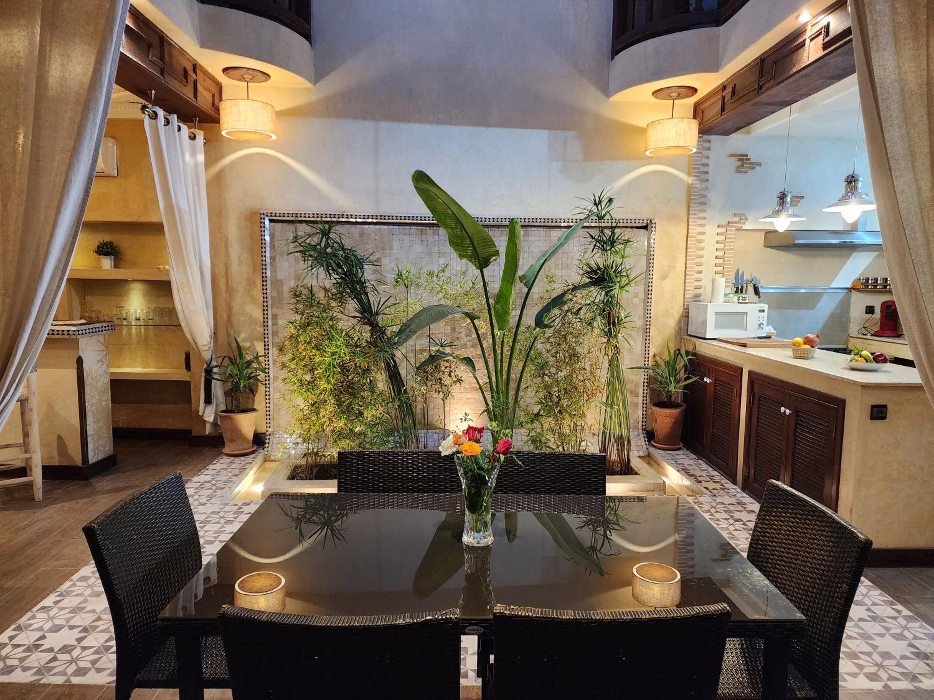 dining