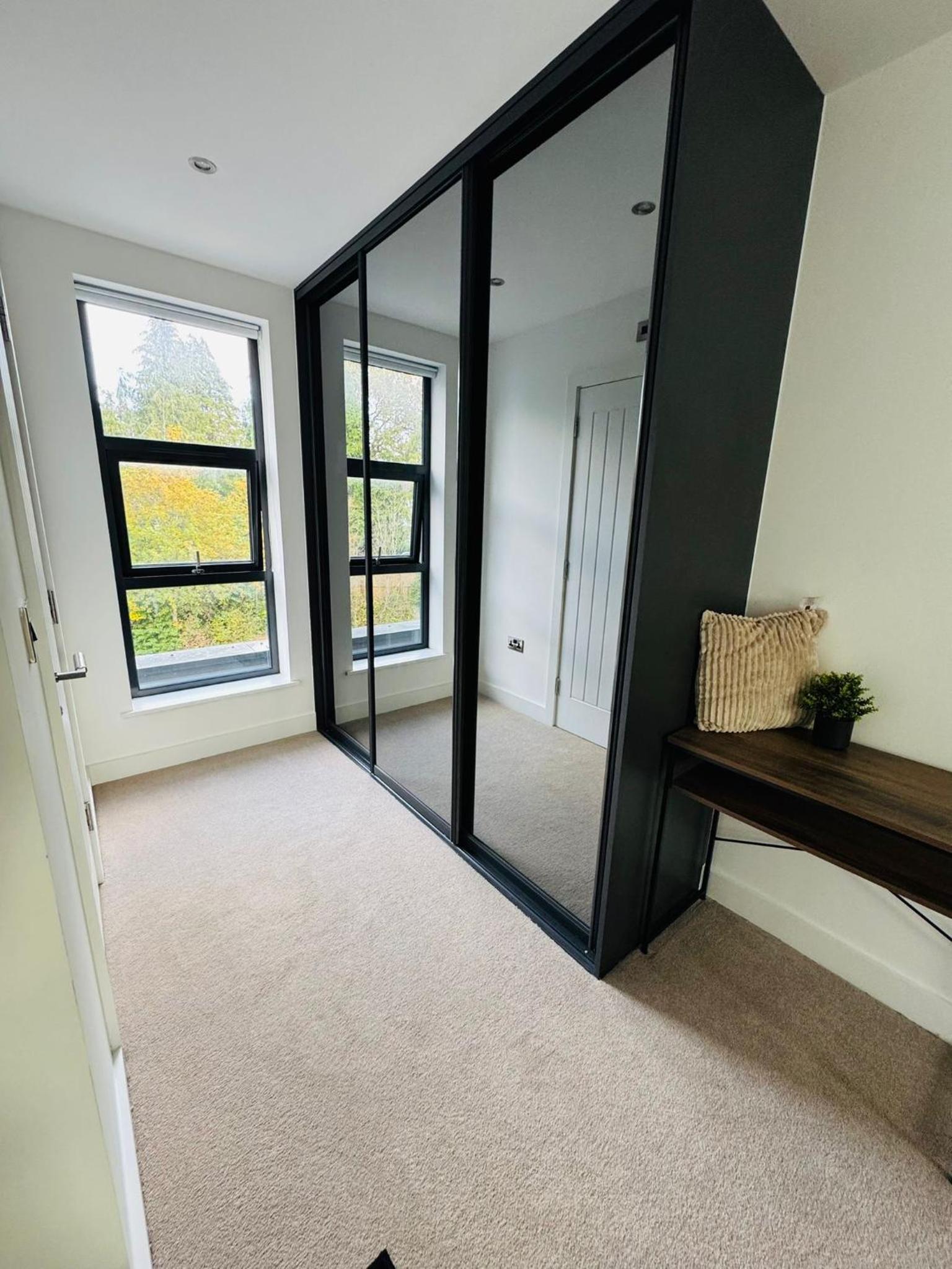 #13 Elegant Solihull Townhouse - Sleeps 10 - NEC BHX - "Perfect for Contractors and Families - Fee Parking view 3