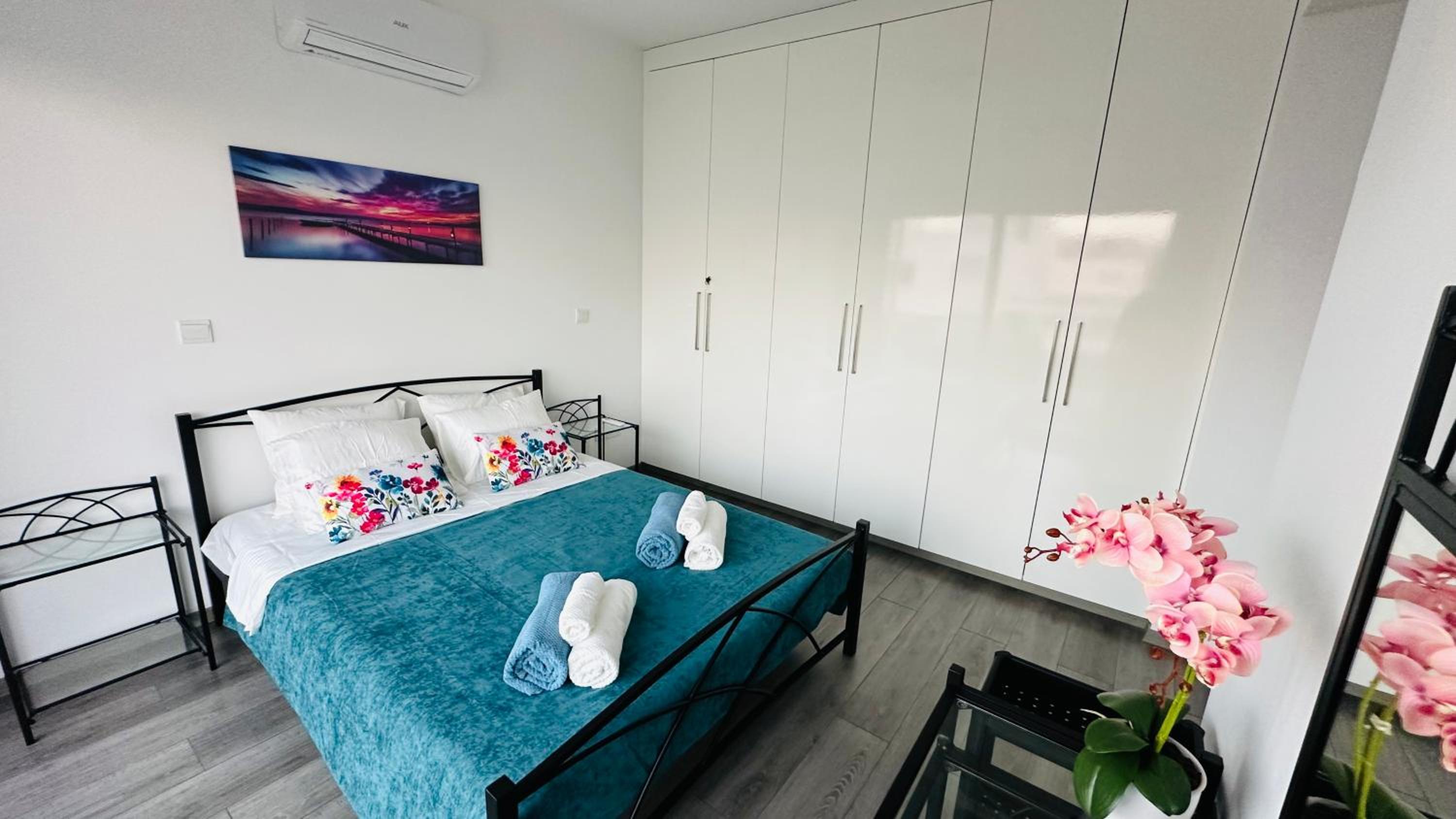 Modern Pearl Villa