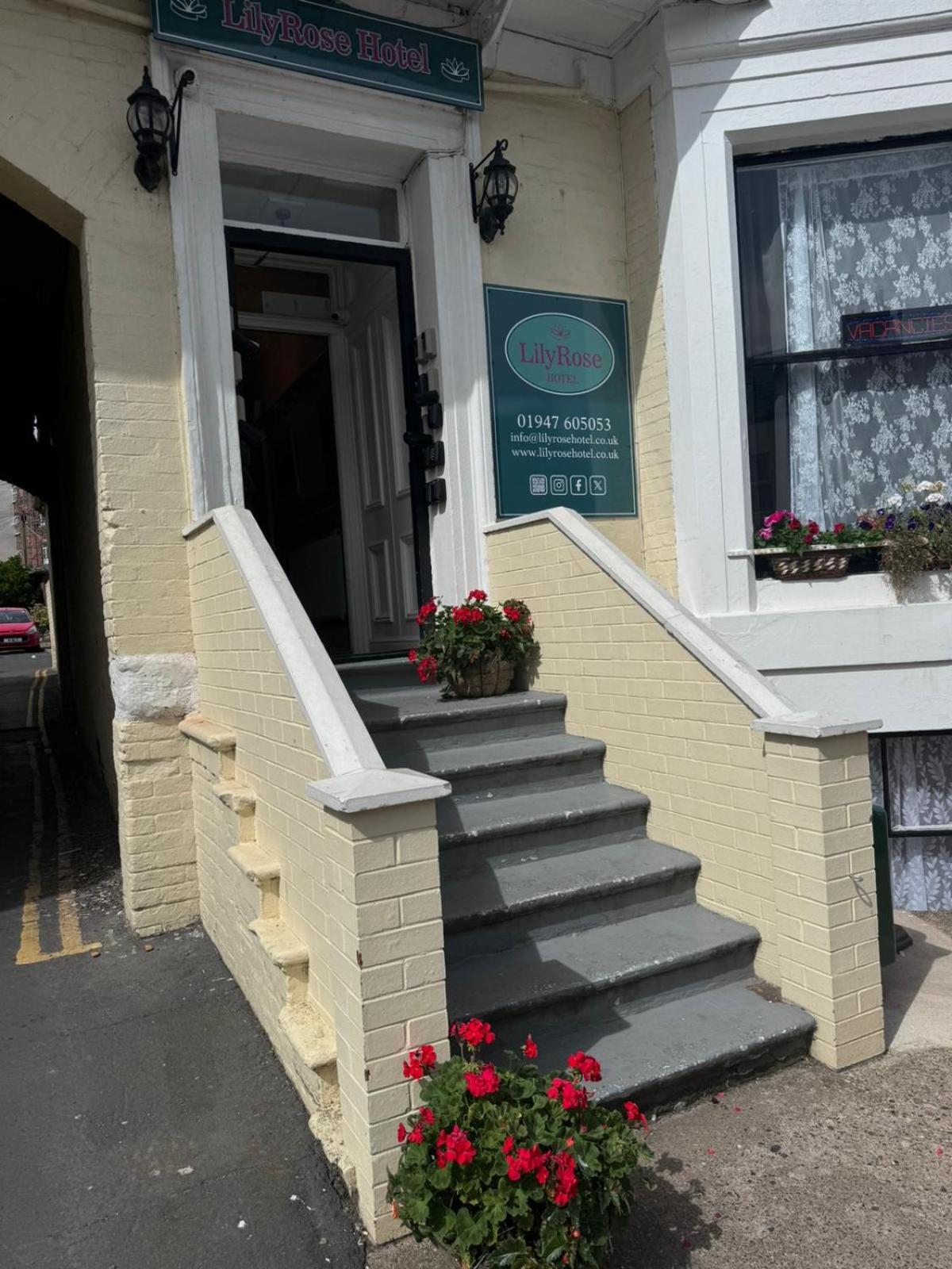 Hotel LilyRose Hotel - Image 1