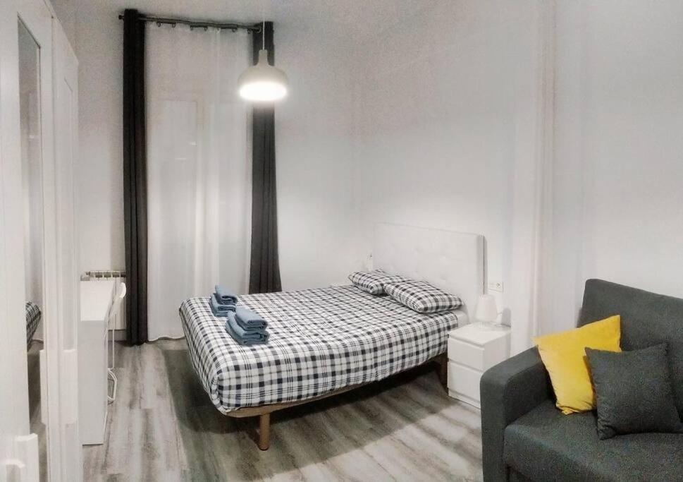 Coqueto apartamento con garaje al lado de la playa view 2