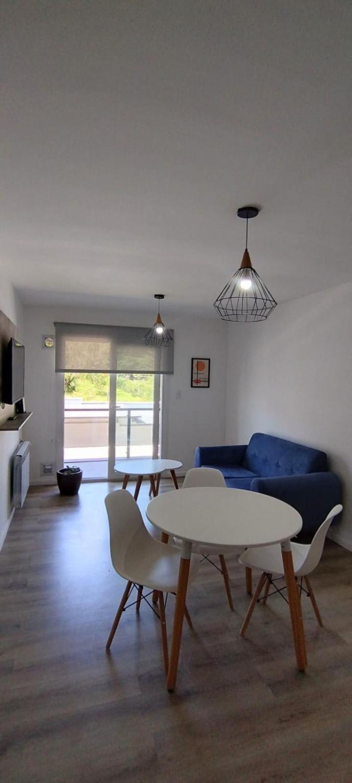 Condominio Lhirondelle II