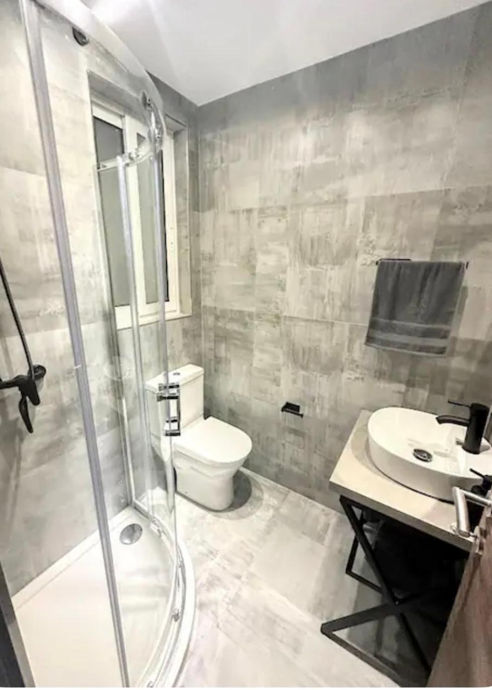 Apartment Fairview view 5