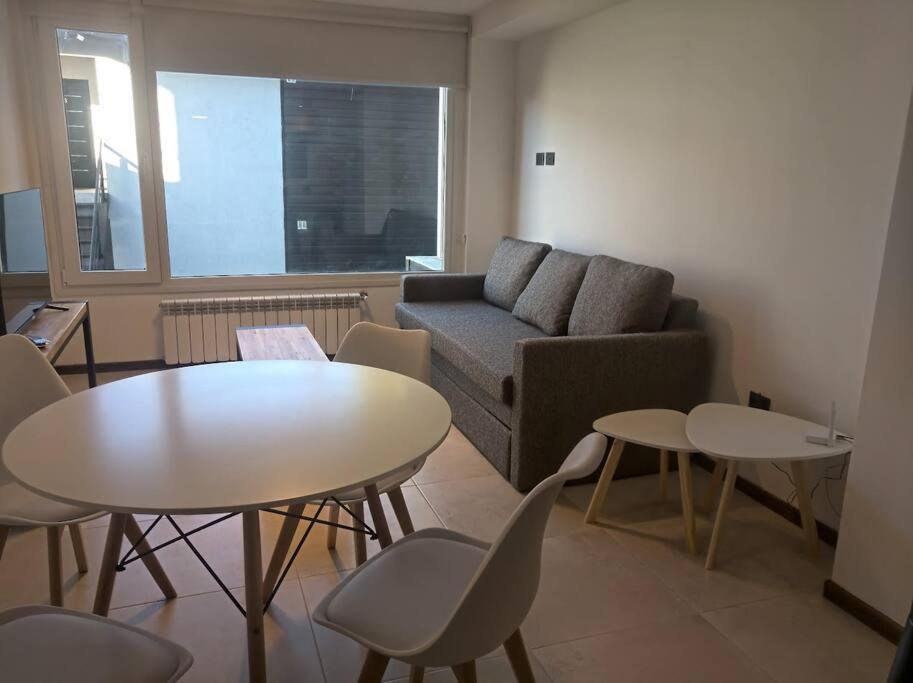 Departamento moderno, cómodo y con excelente ubicación