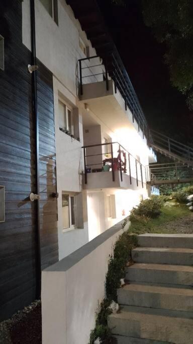 Departamento moderno, cómodo y con excelente ubicación