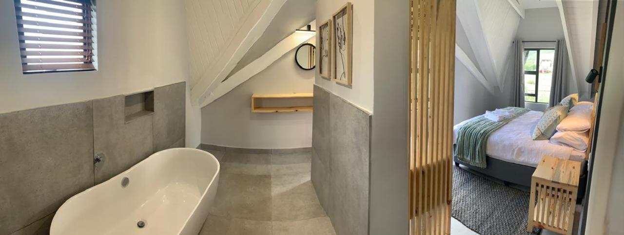 Champagne Haven - Chalets 11 and 6 Mount Champagne