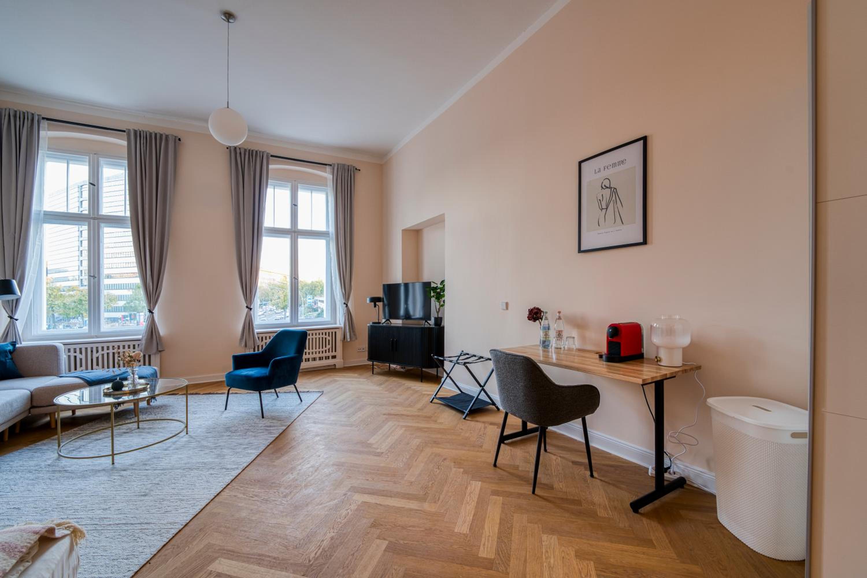 Jomi Stays - Privates Apartment beim Ku'damm