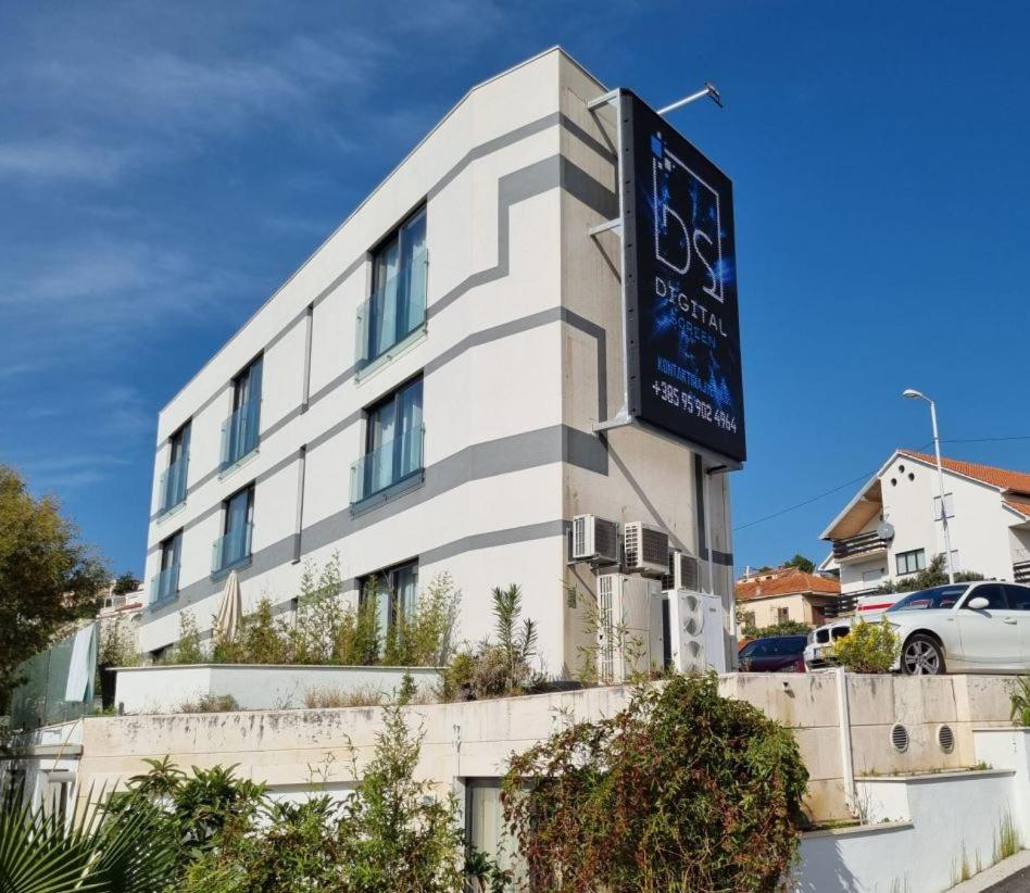 Hotel Jona - Image 1