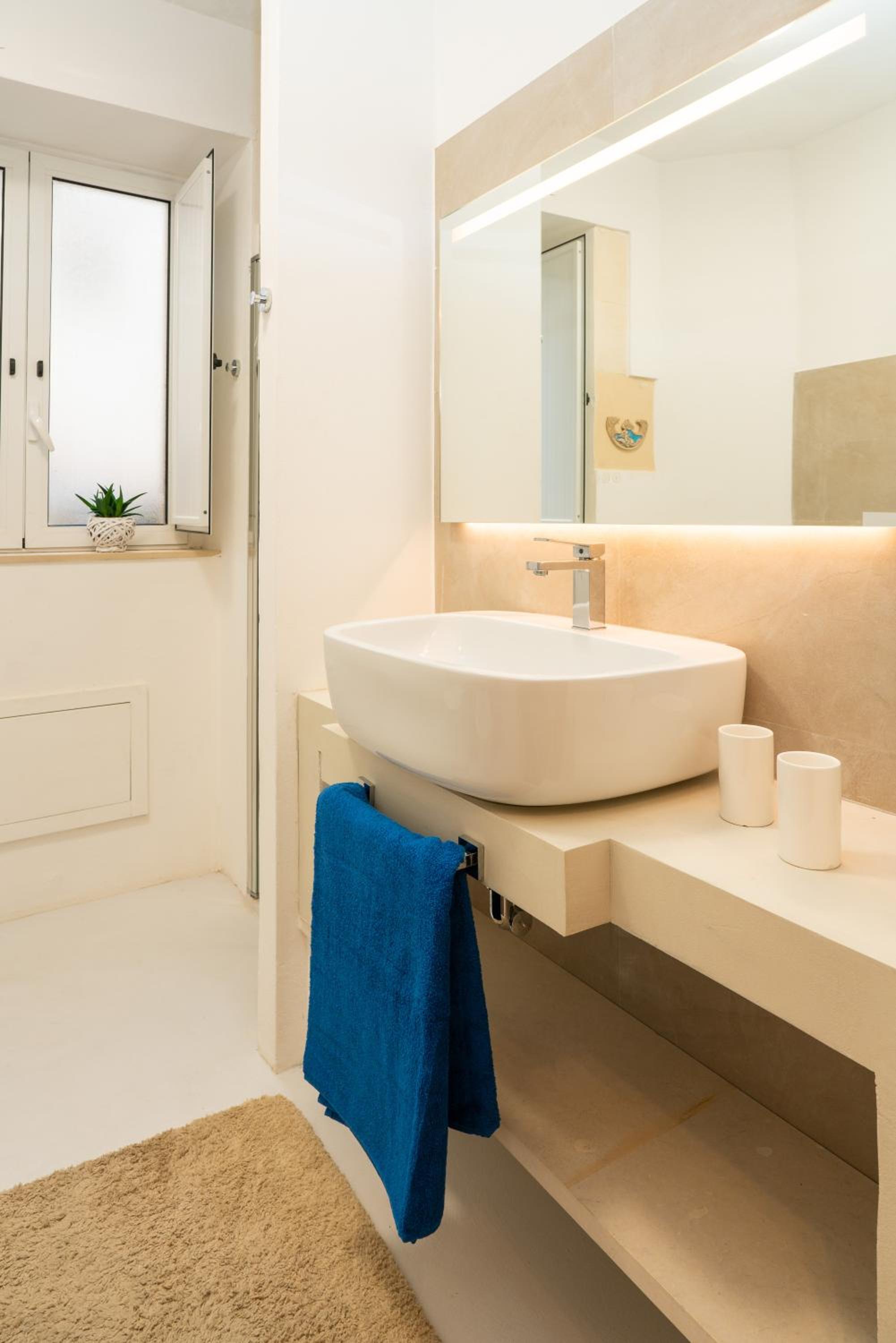 Ortigia Courtyard Apartment by Ortigia Apartments