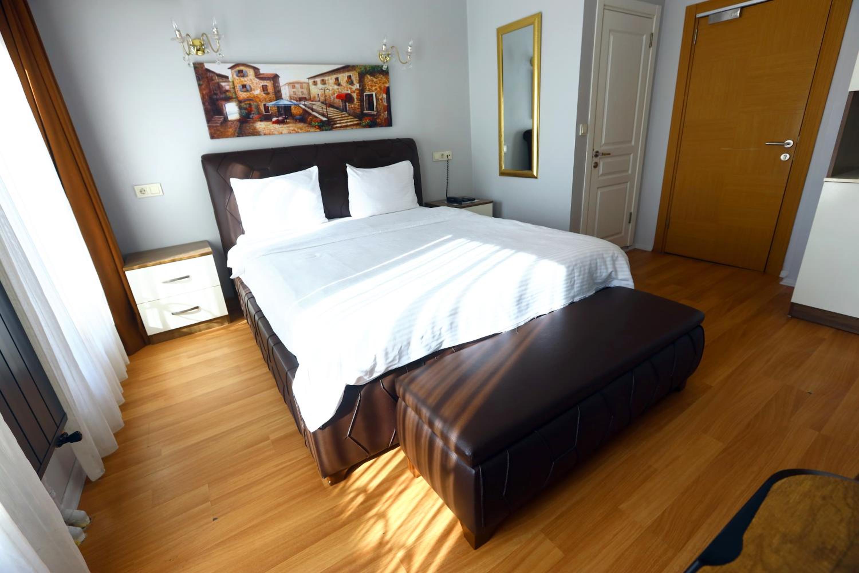 Zendy Suite Otel - Image 47