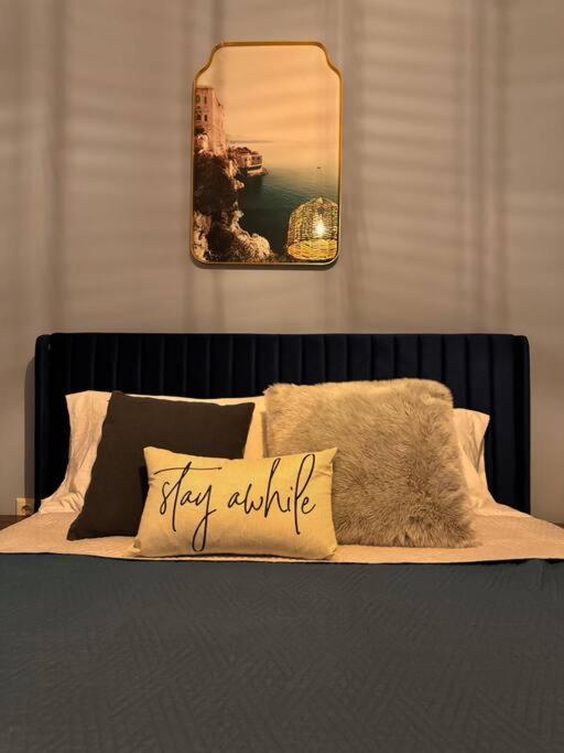 Welcome to Elena's Athens Suite!