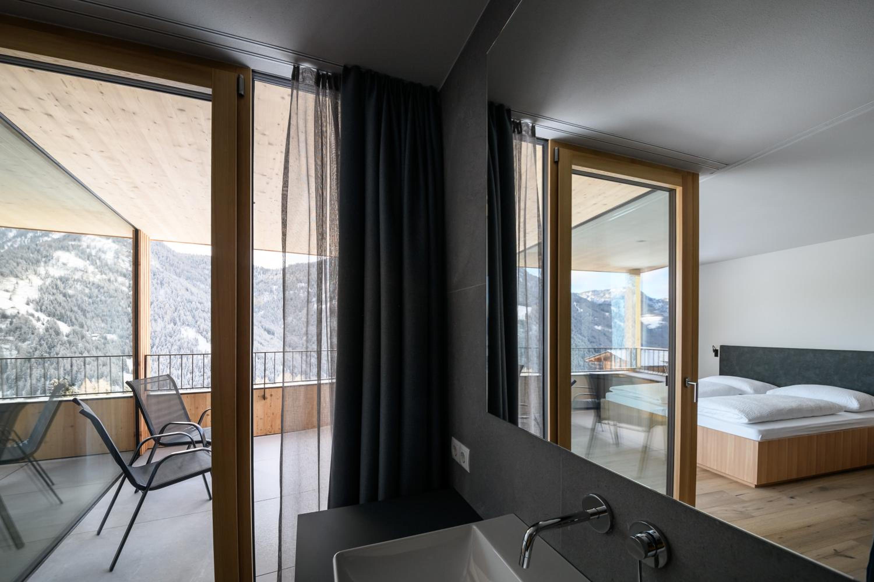 Apartments Emilia