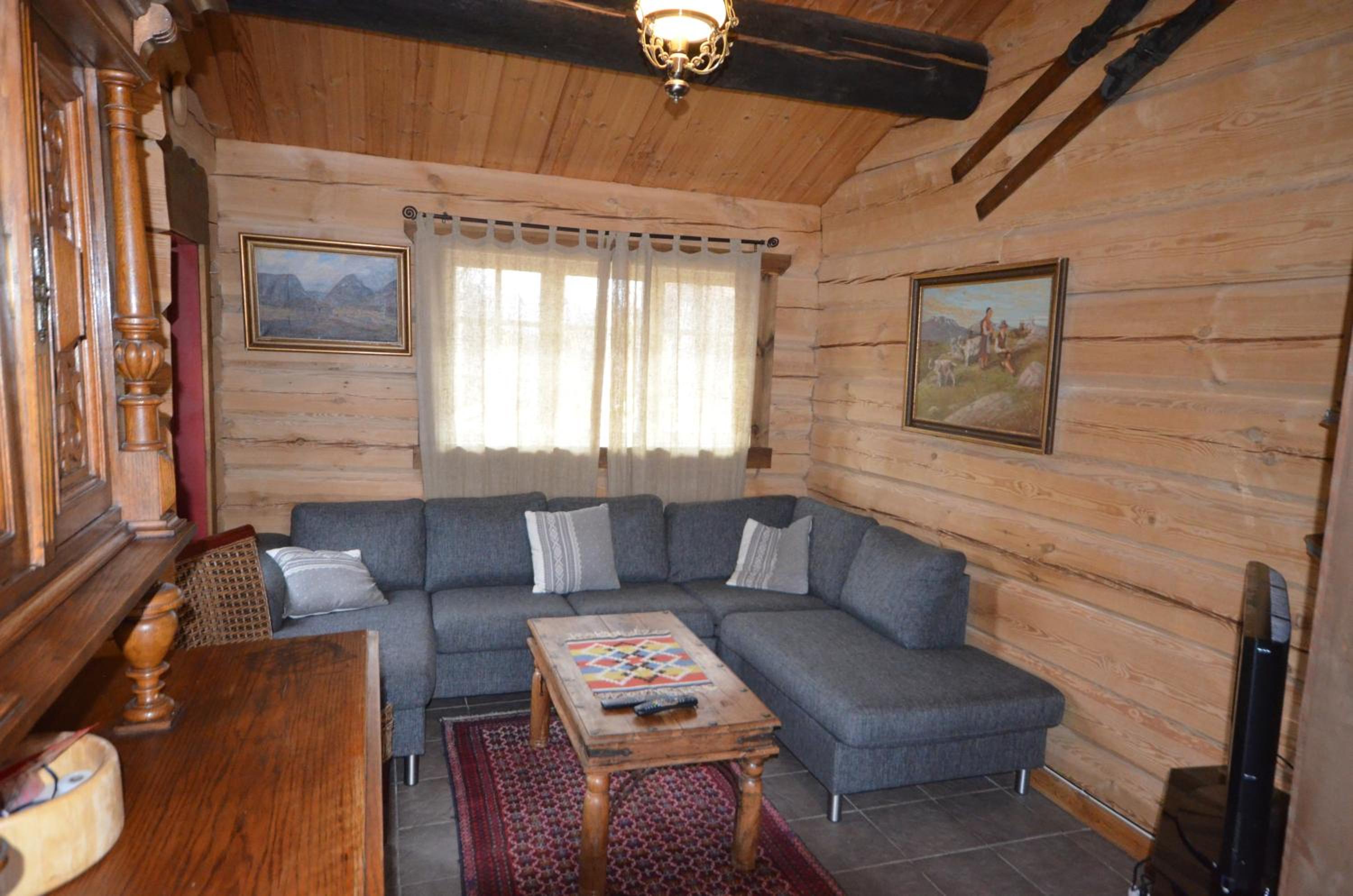 Charming Timber Lodge for Gathering & Celebrations view 2