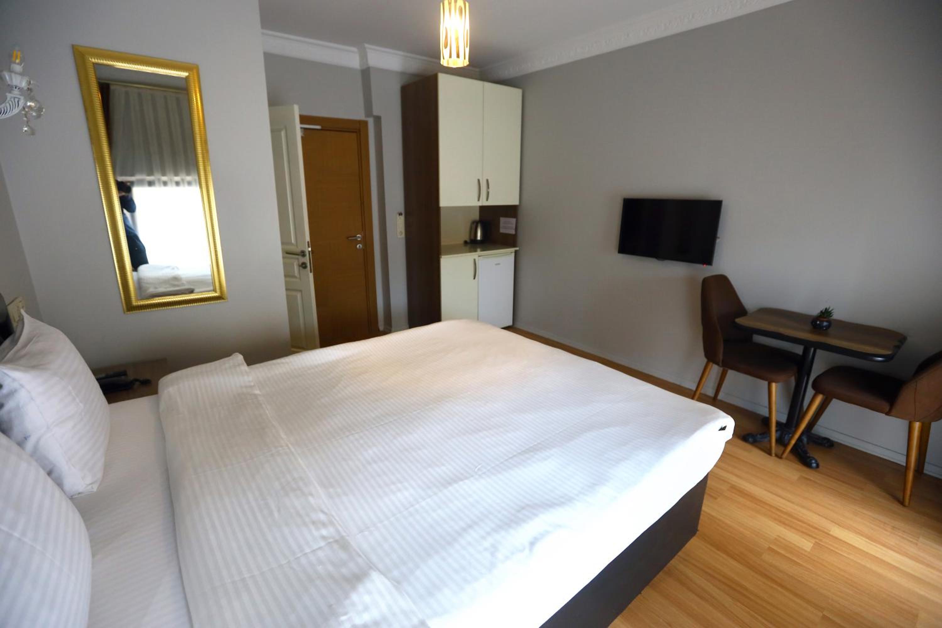 Zendy Suite Otel - Image 61