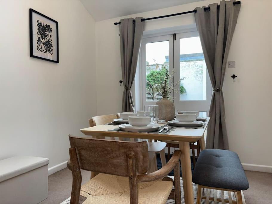 Oxford Vacations - Stylish Oxford Townhouse near the University - Property Image 10