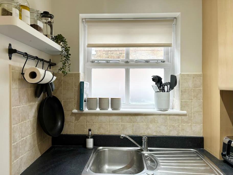 Oxford Vacations - Stylish Oxford Townhouse near the University - Property Image 9
