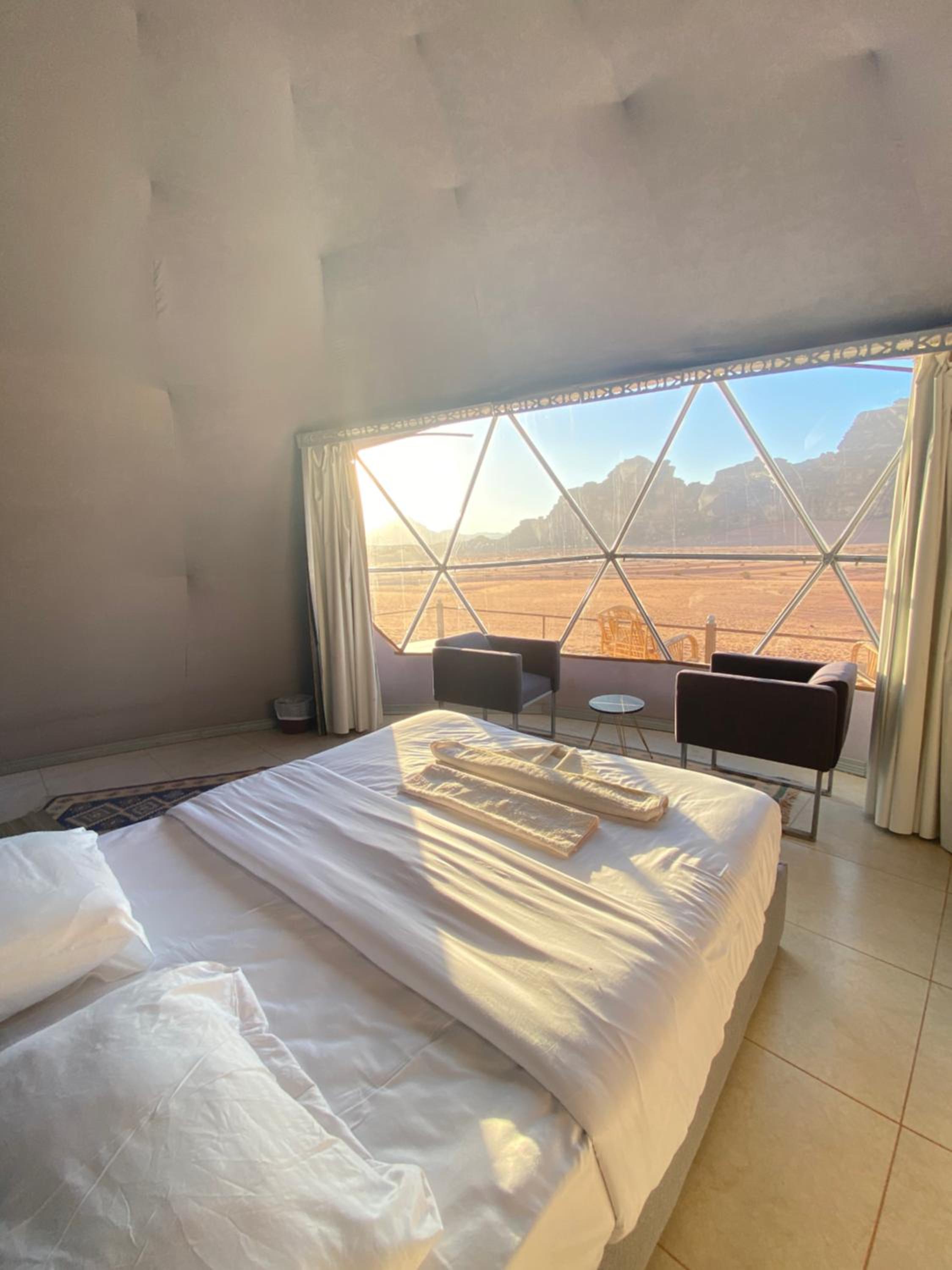 Golden stars luxury camp Wadi Rum view 5