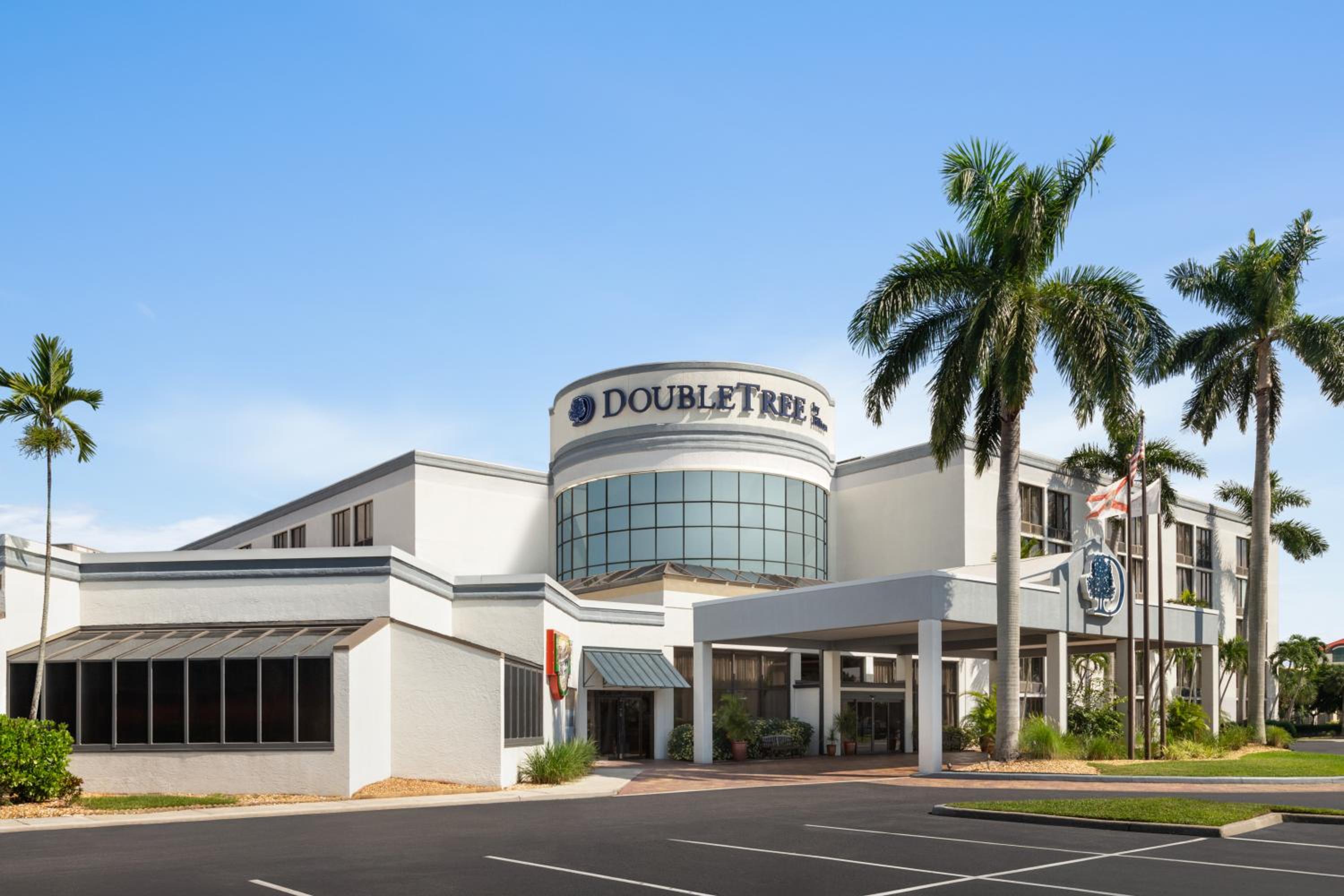 Hotel DoubleTree by Hilton Fort Myers at Bell Tower Shops