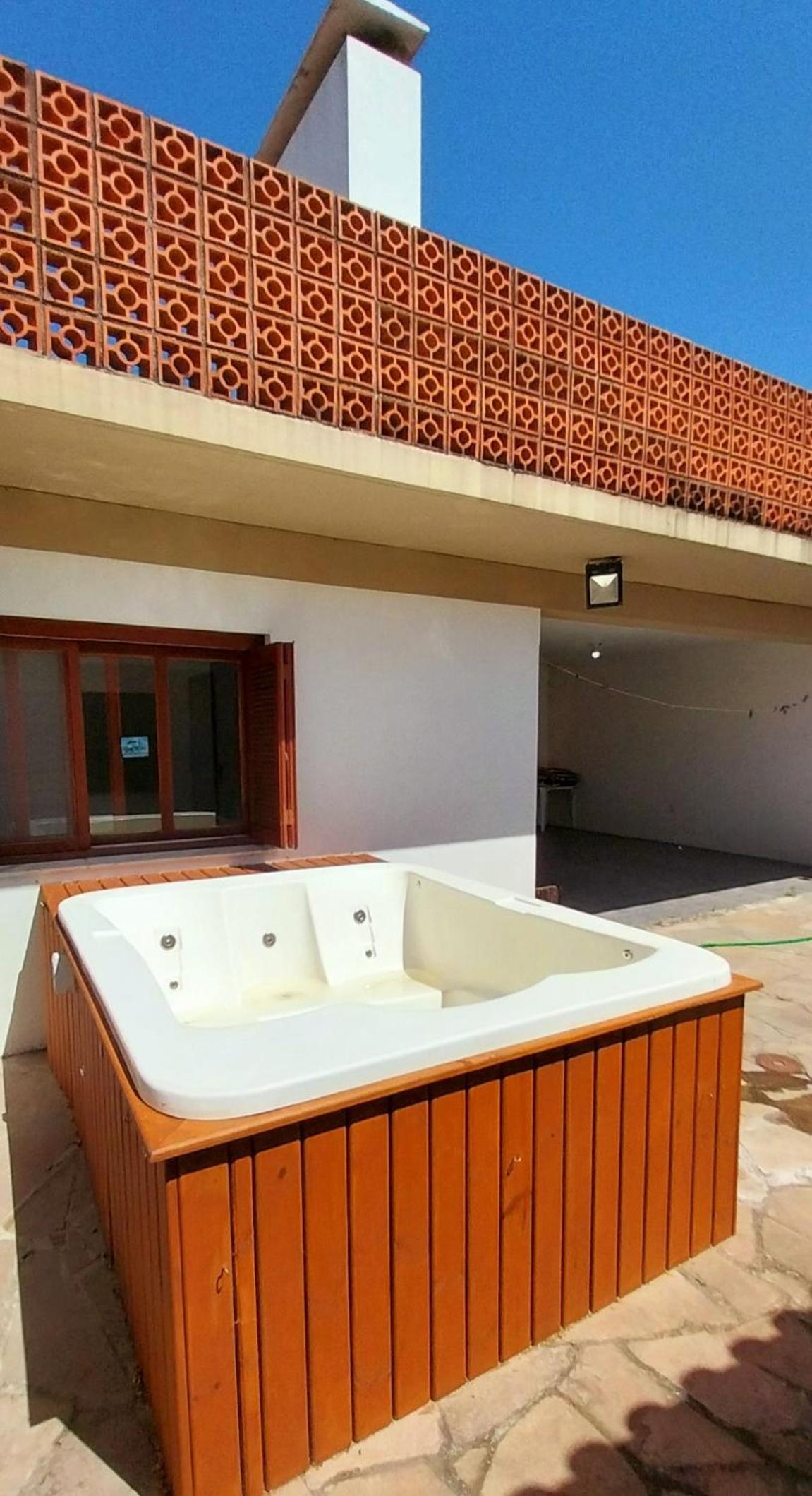 Casa Ampla 2 dormitorios LARANJAL temporada