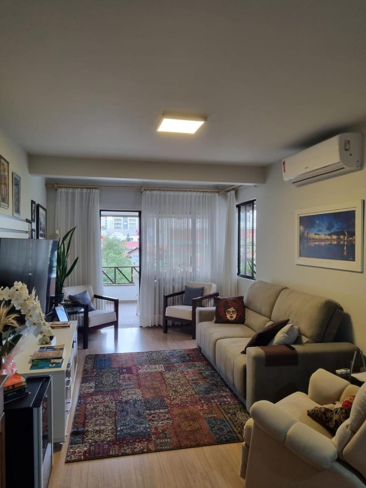 Apto com Jardim na Praia