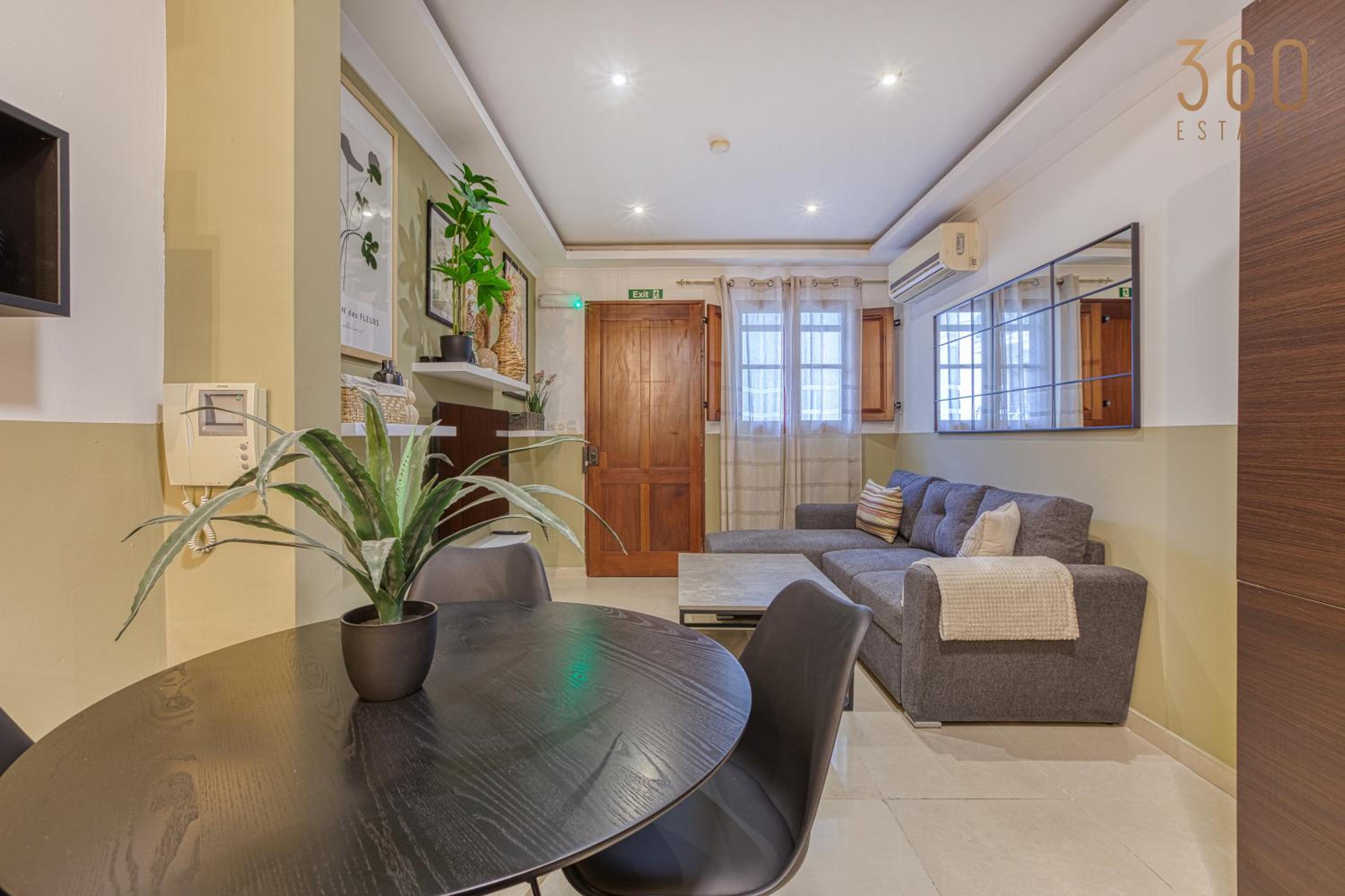 Cosy 1BR Apt with sofabed & balcony in St'Julians by 360 Estates photo 5