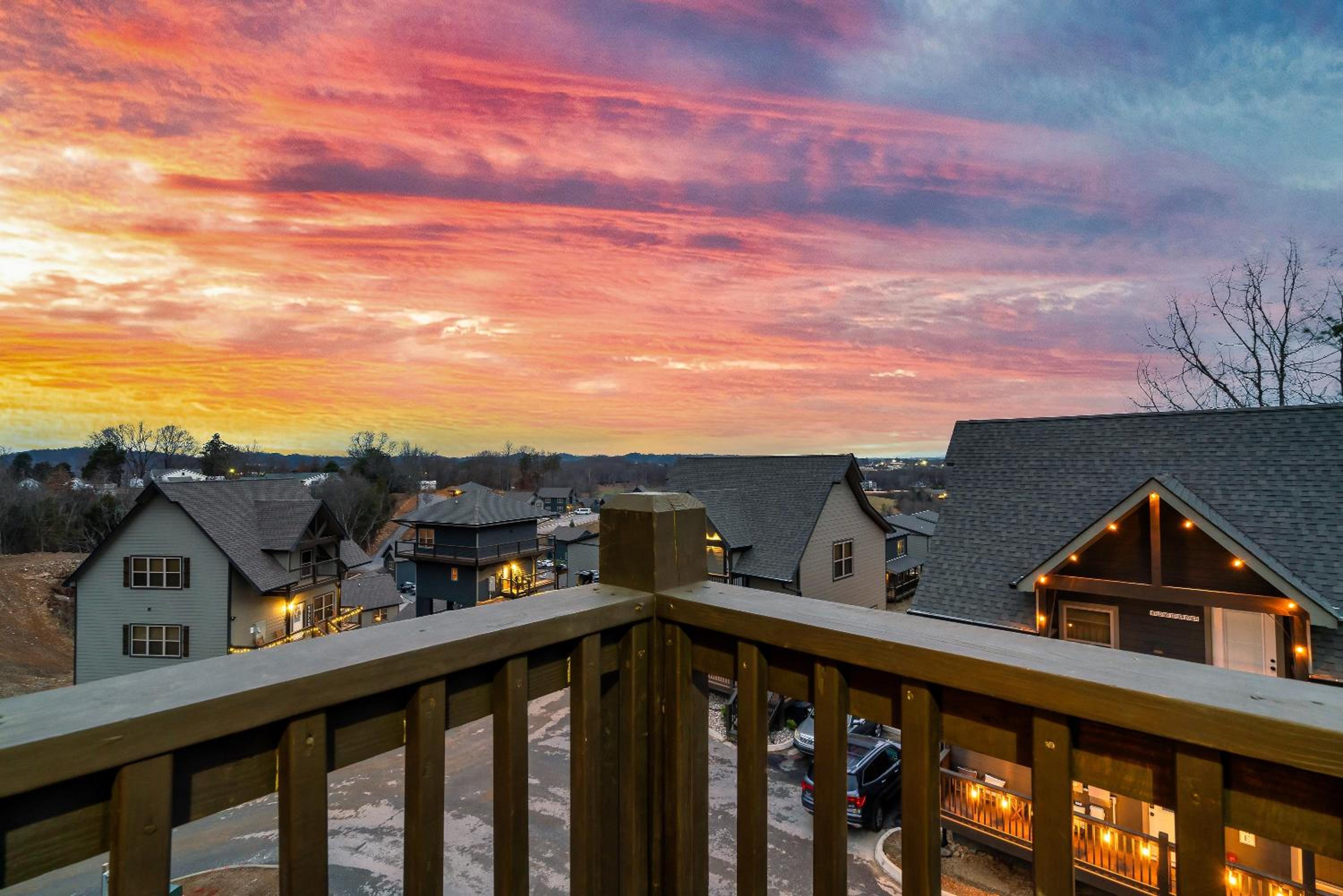 Near Dollywood With Hot Tub, Game Room Home Theater view 2
