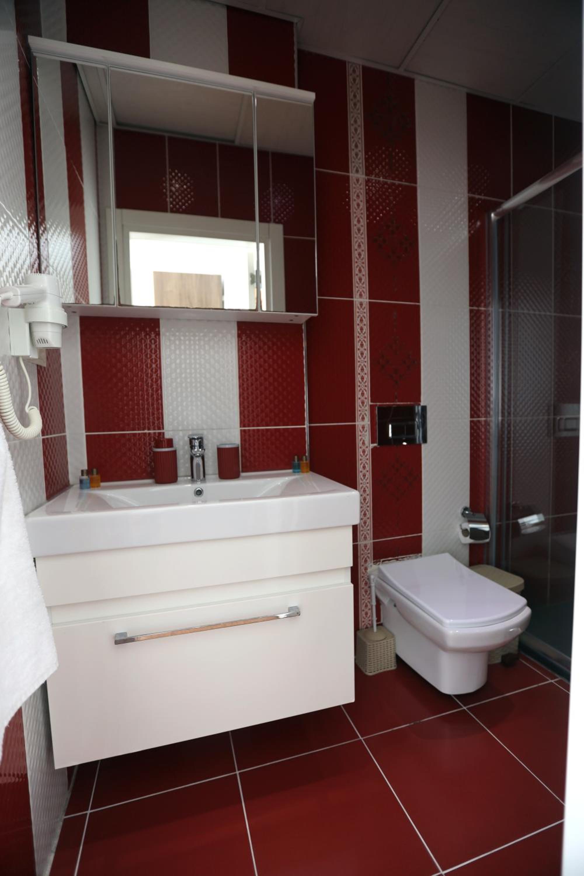 Zendy Suite Otel - Image 16