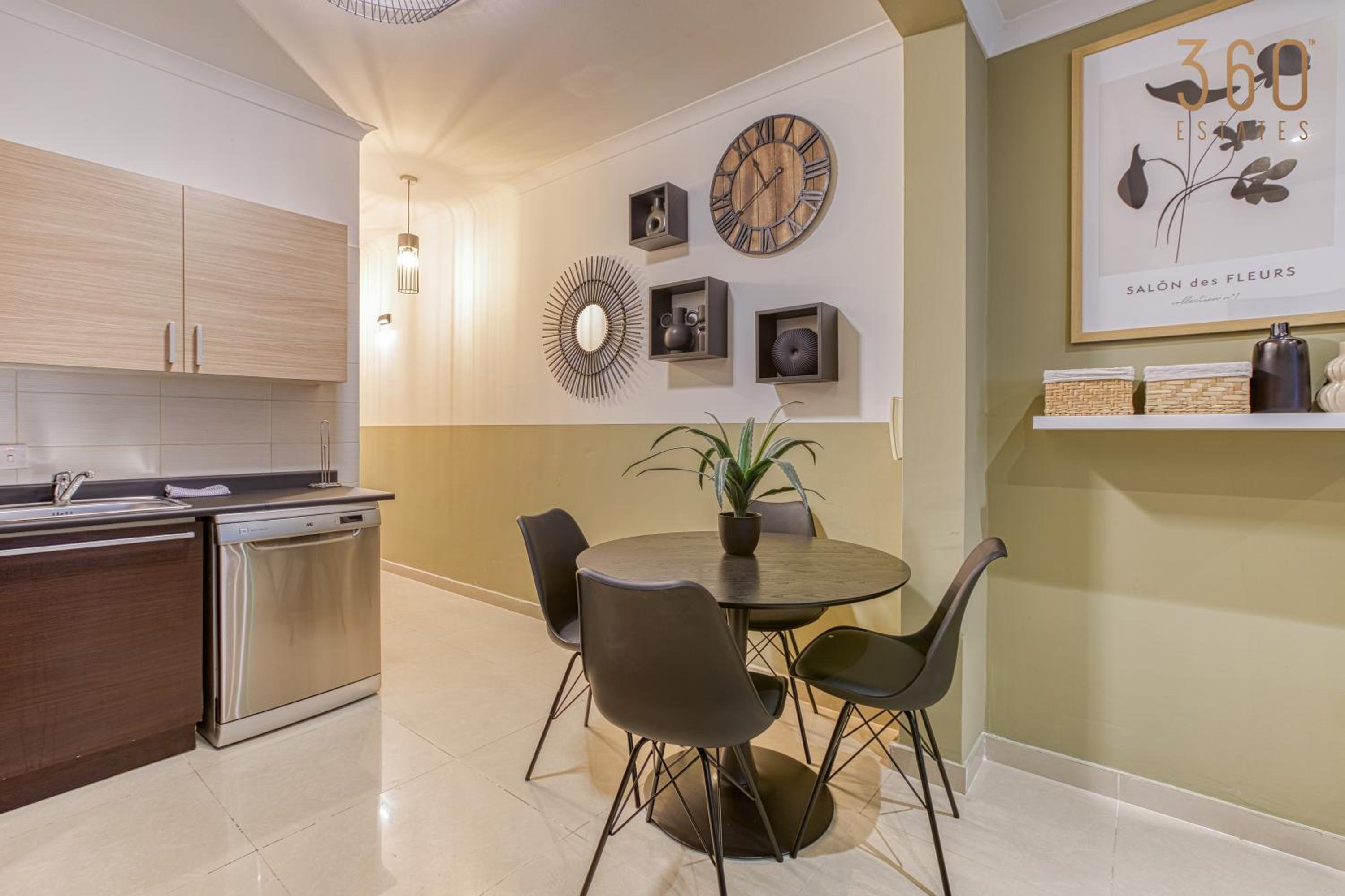 Cosy 1BR Apt with sofabed & balcony in St'Julians by 360 Estates photo 3