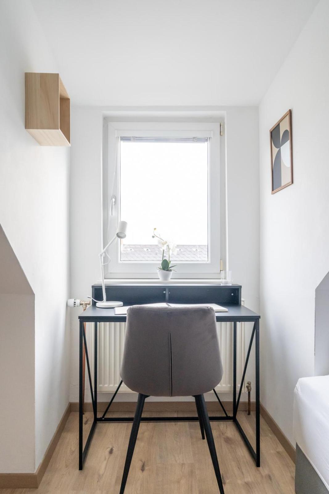Spacious 7-Person Leoben Apartment - Ideal for Workers, Groups & Family