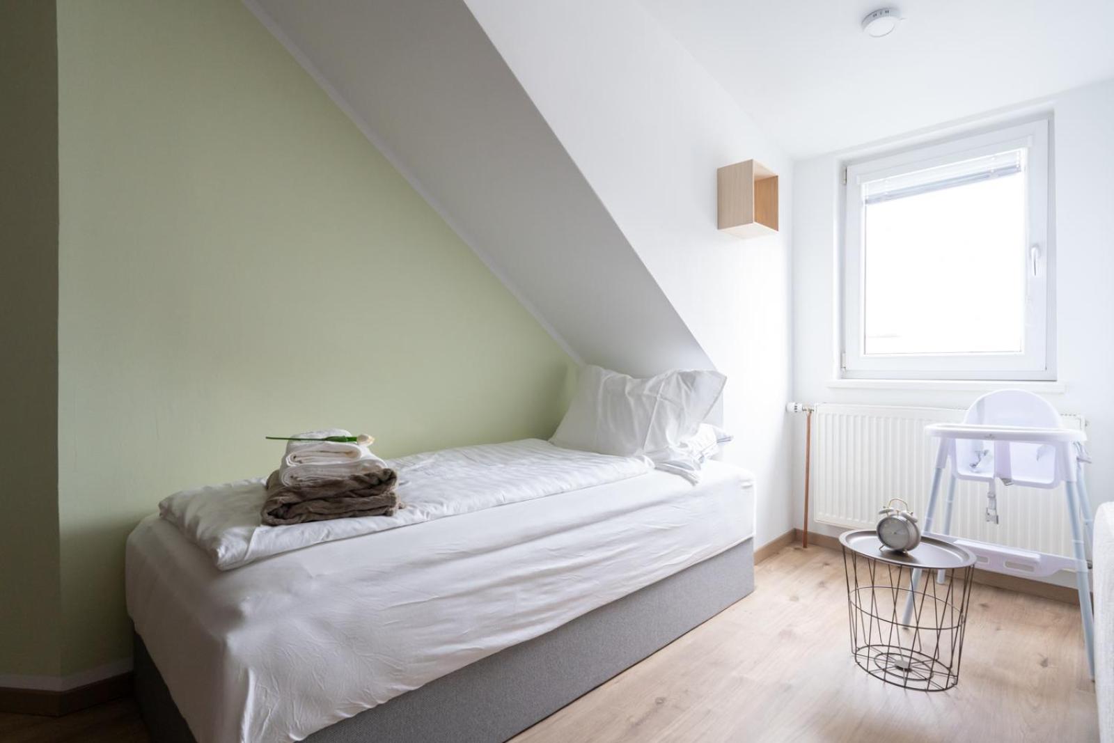 Spacious 7-Person Leoben Apartment - Ideal for Workers, Groups & Family