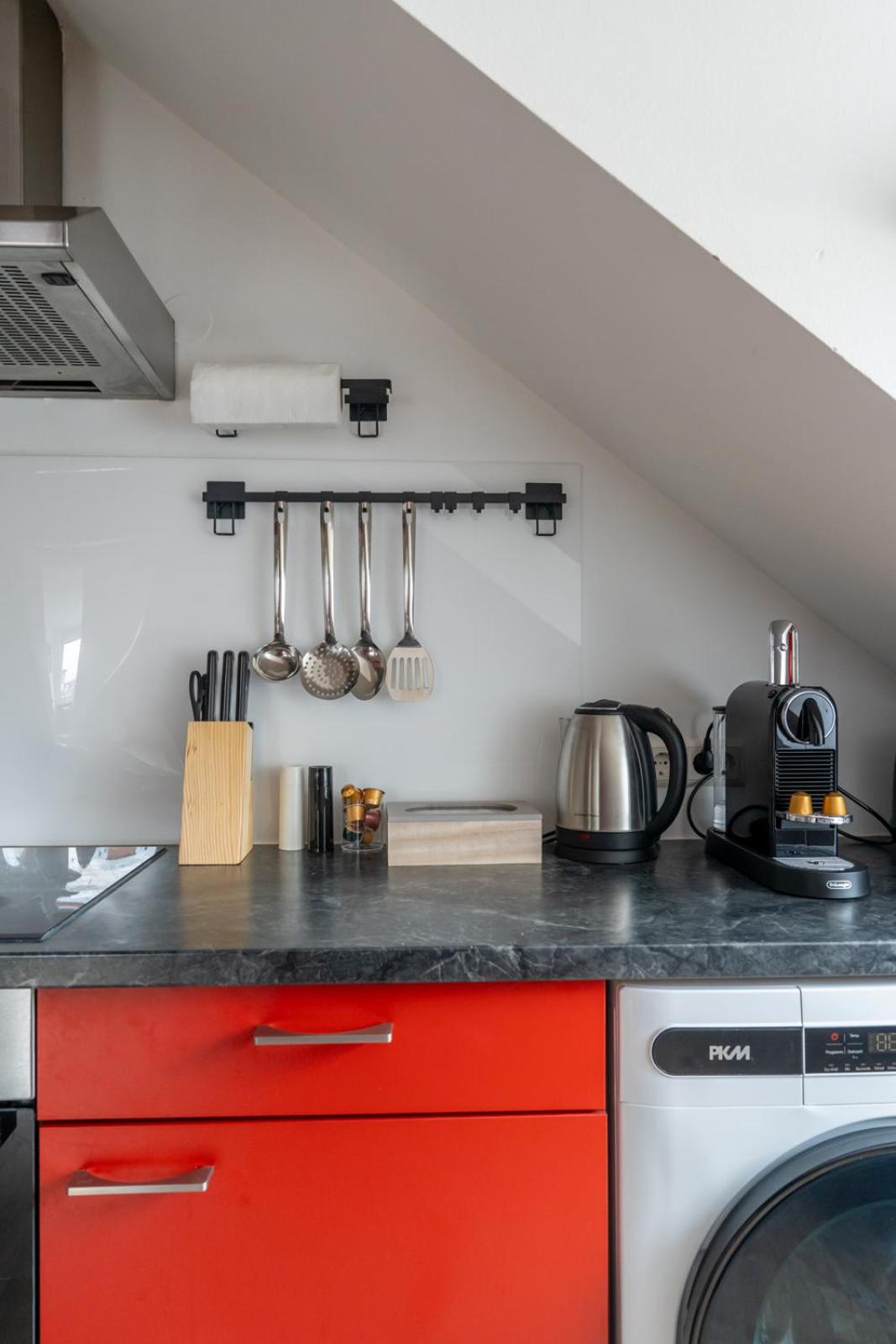 Spacious 7-Person Leoben Apartment - Ideal for Workers, Groups & Family