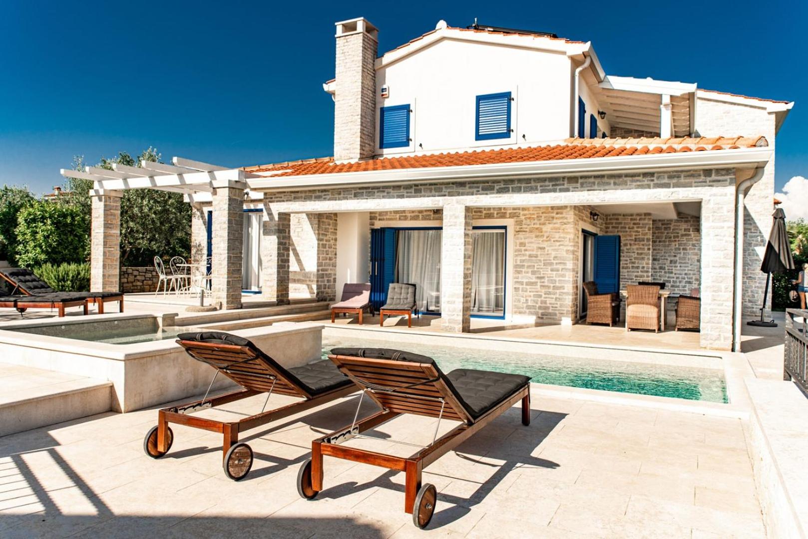 Villa Torre III view 3