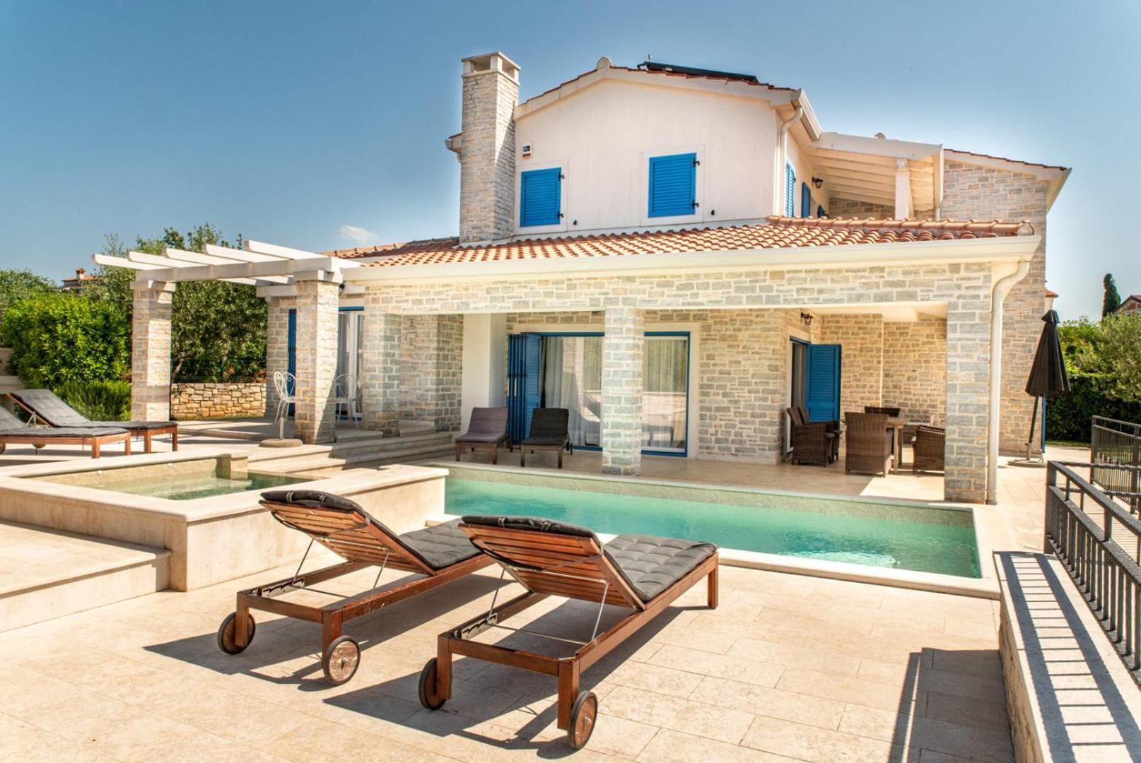 Villa Torre III view 4