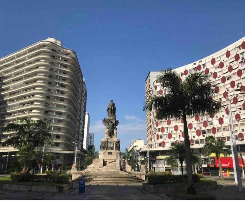 Apto32-Encantador -2 quartos- em Santos-SP com ar condicionado