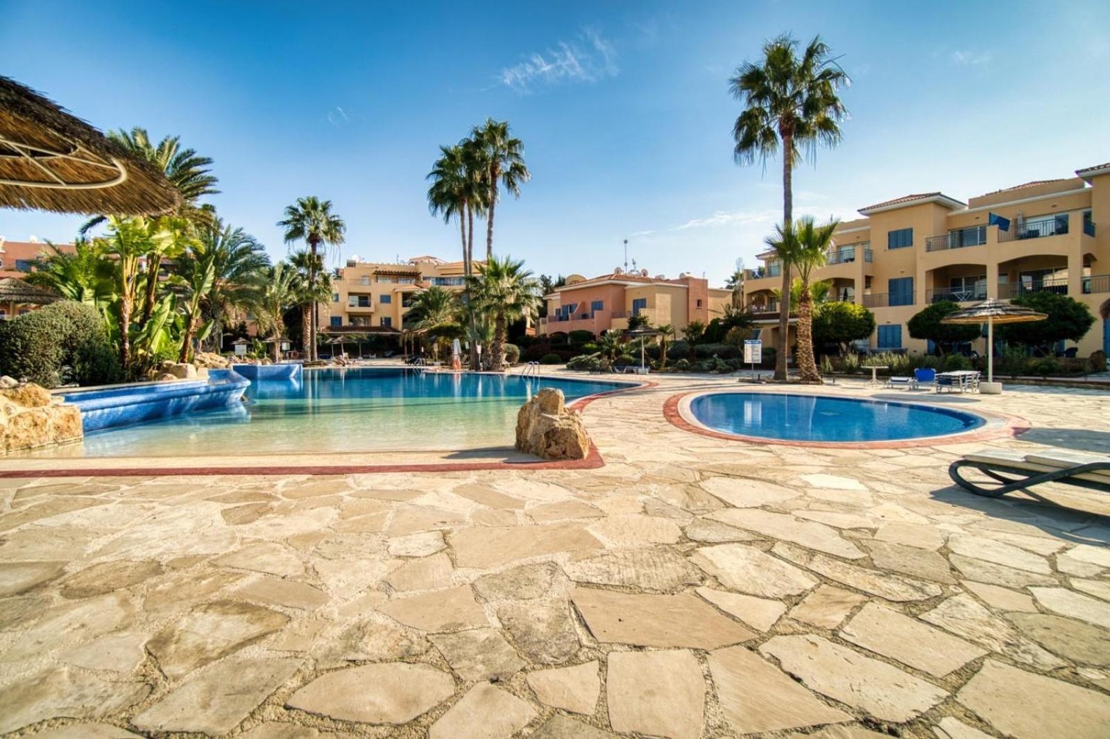 Limnaria Gardens H 202
