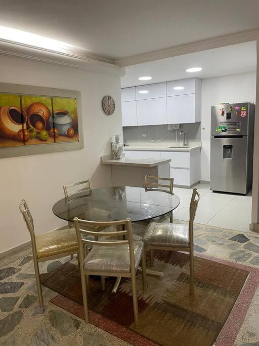 Bocagrande Spacious apt 128m near Beaches