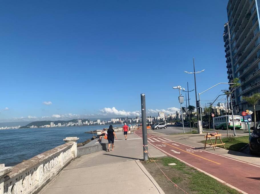 Apto32-Encantador -2 quartos- em Santos-SP com ar condicionado