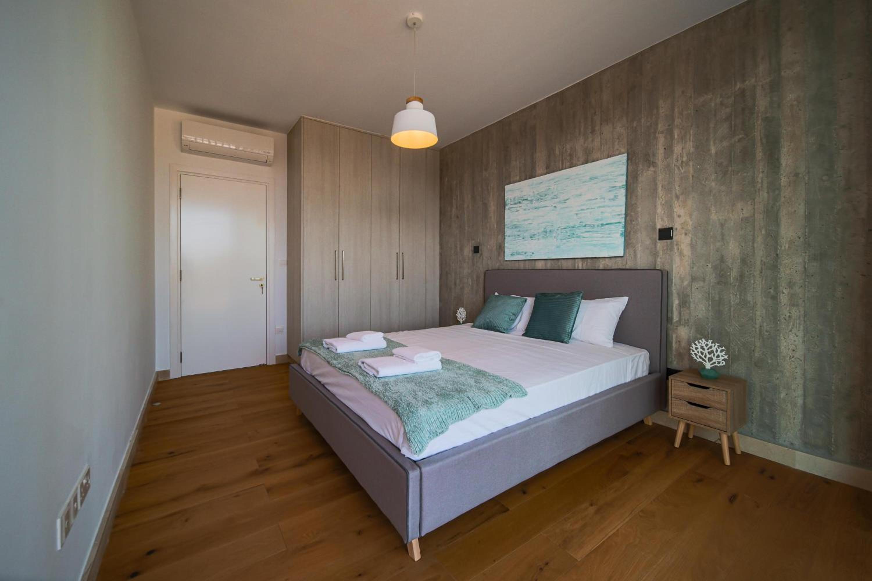 Avenue 102 1 BED
