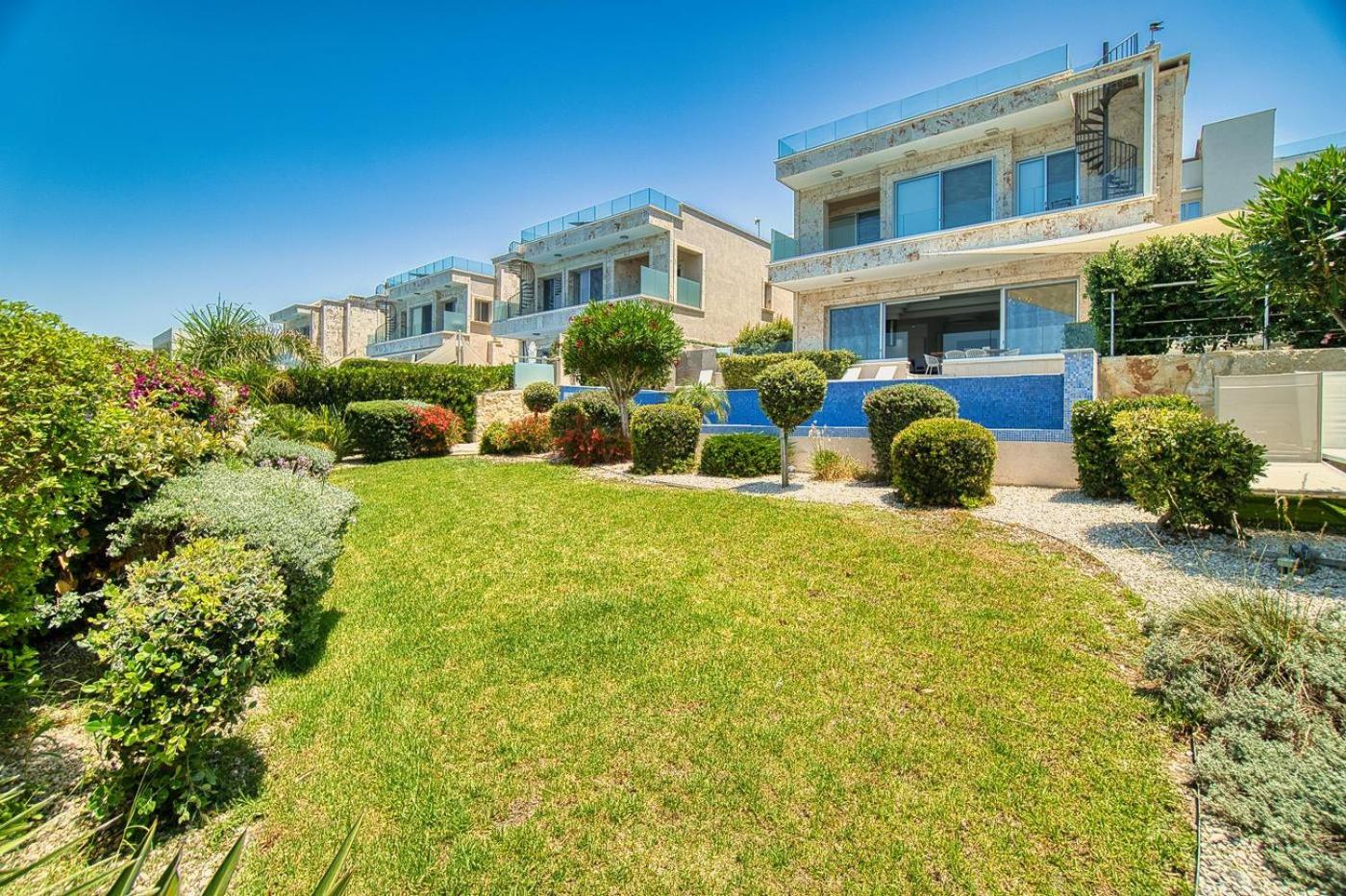 Seafront Villa 2