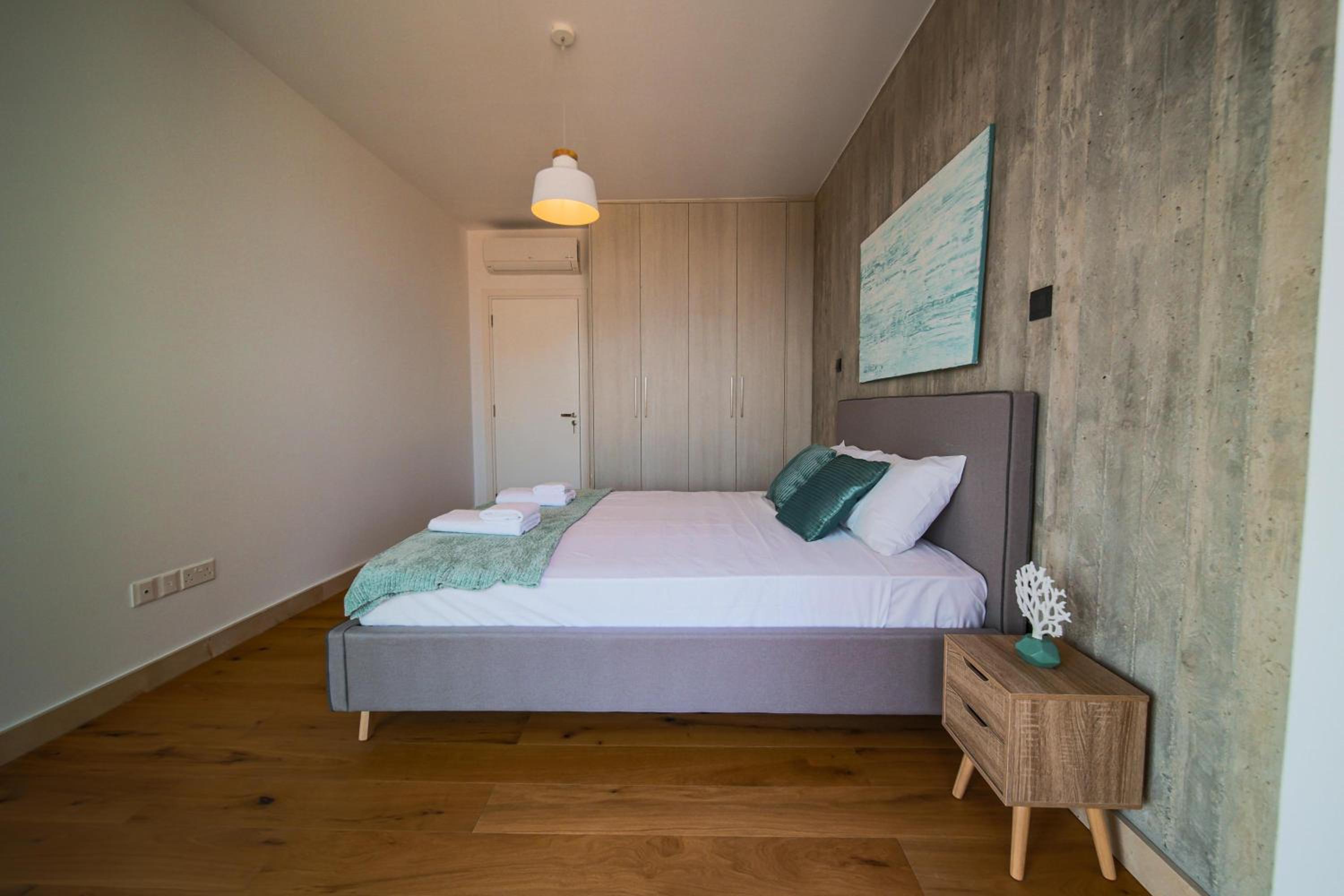 Avenue 102 1 BED